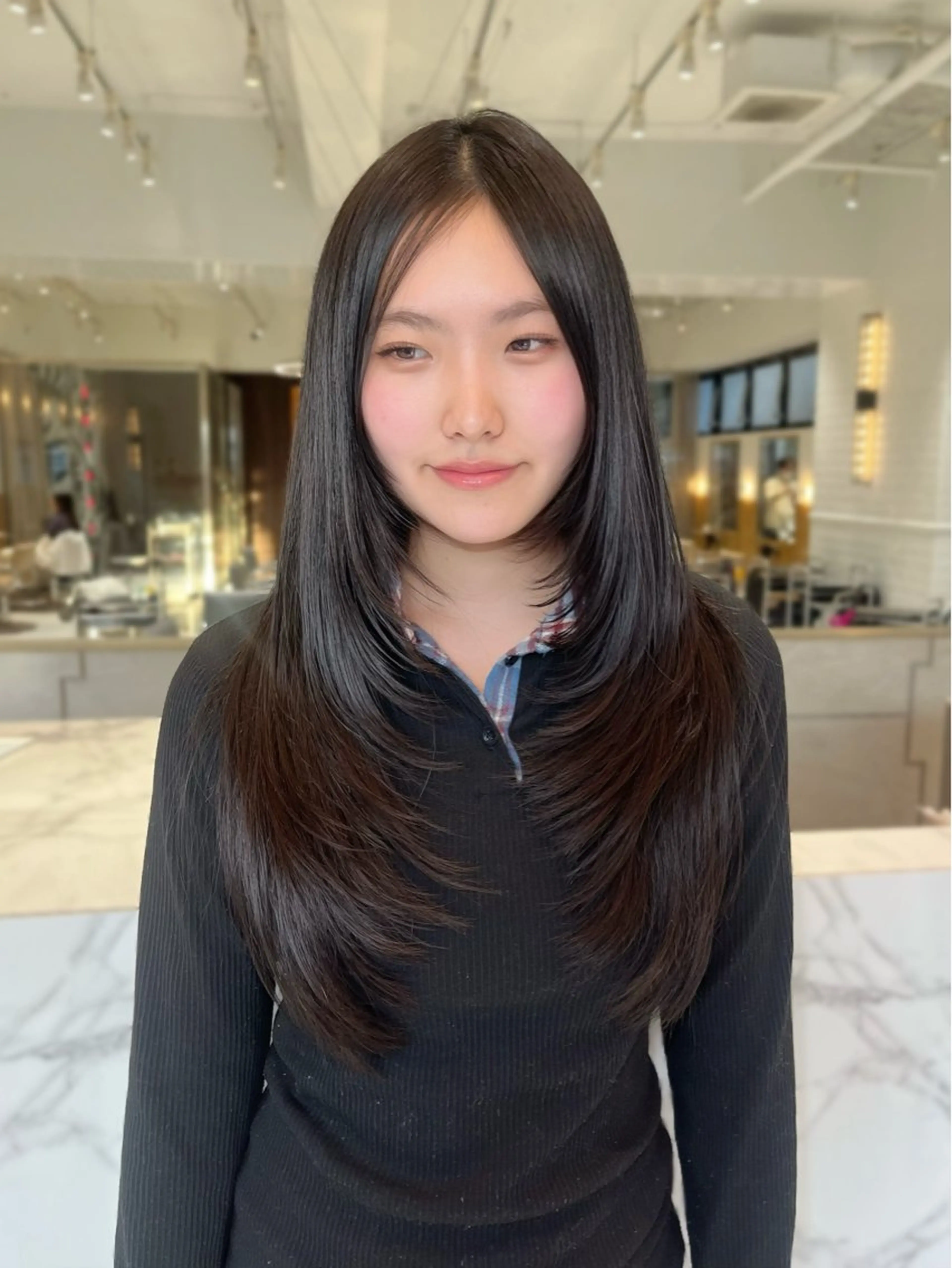 ロング レイヤーカット カット ヘアカラー haruna .のヘアスタイル