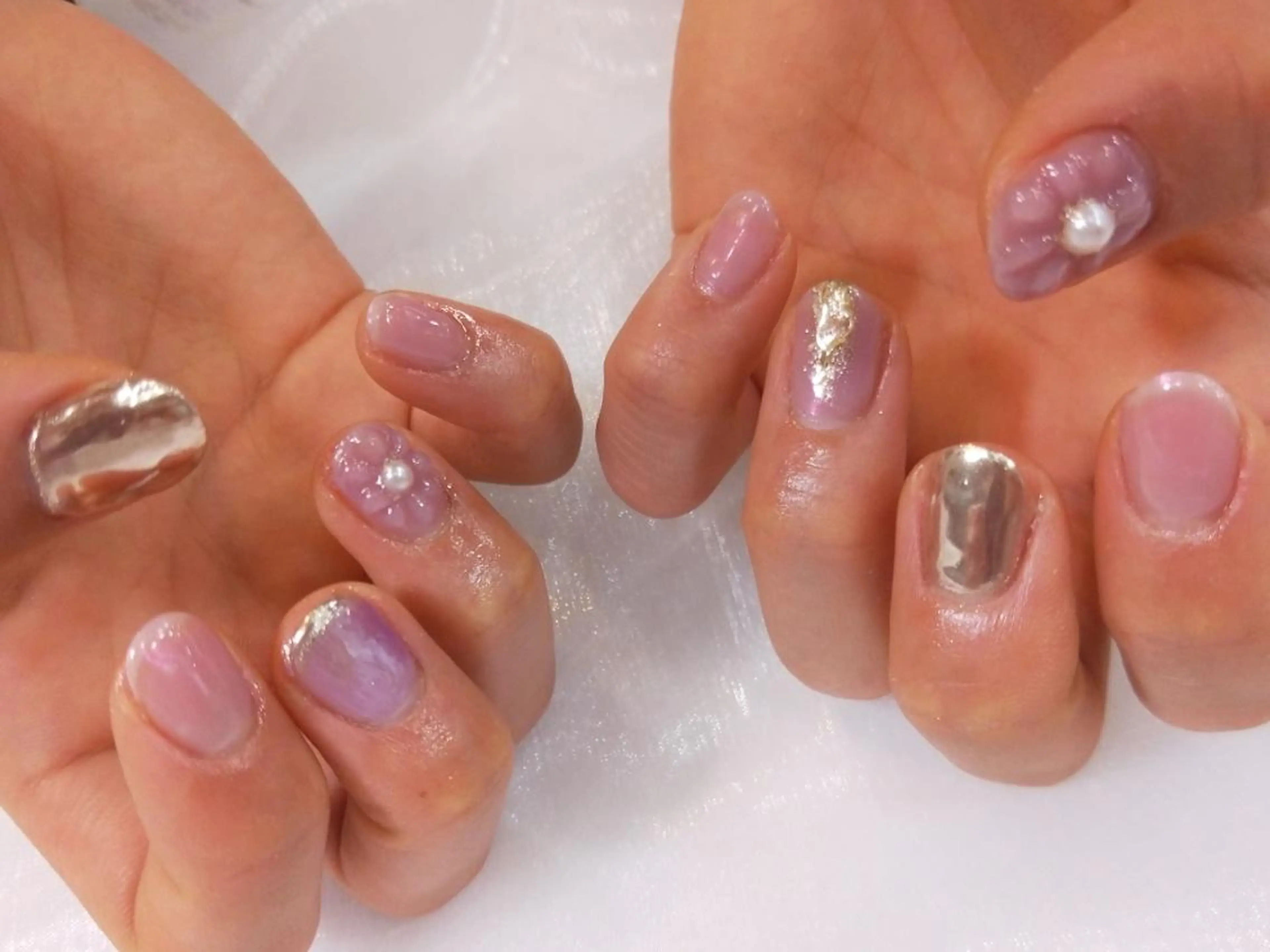 ネイル ハンドネイル ハンドケア R'well所属・はばすみれ🎀ﾈｲﾙ 光ﾌｪｲｼｬﾙ ﾍｱのネイルデザイン