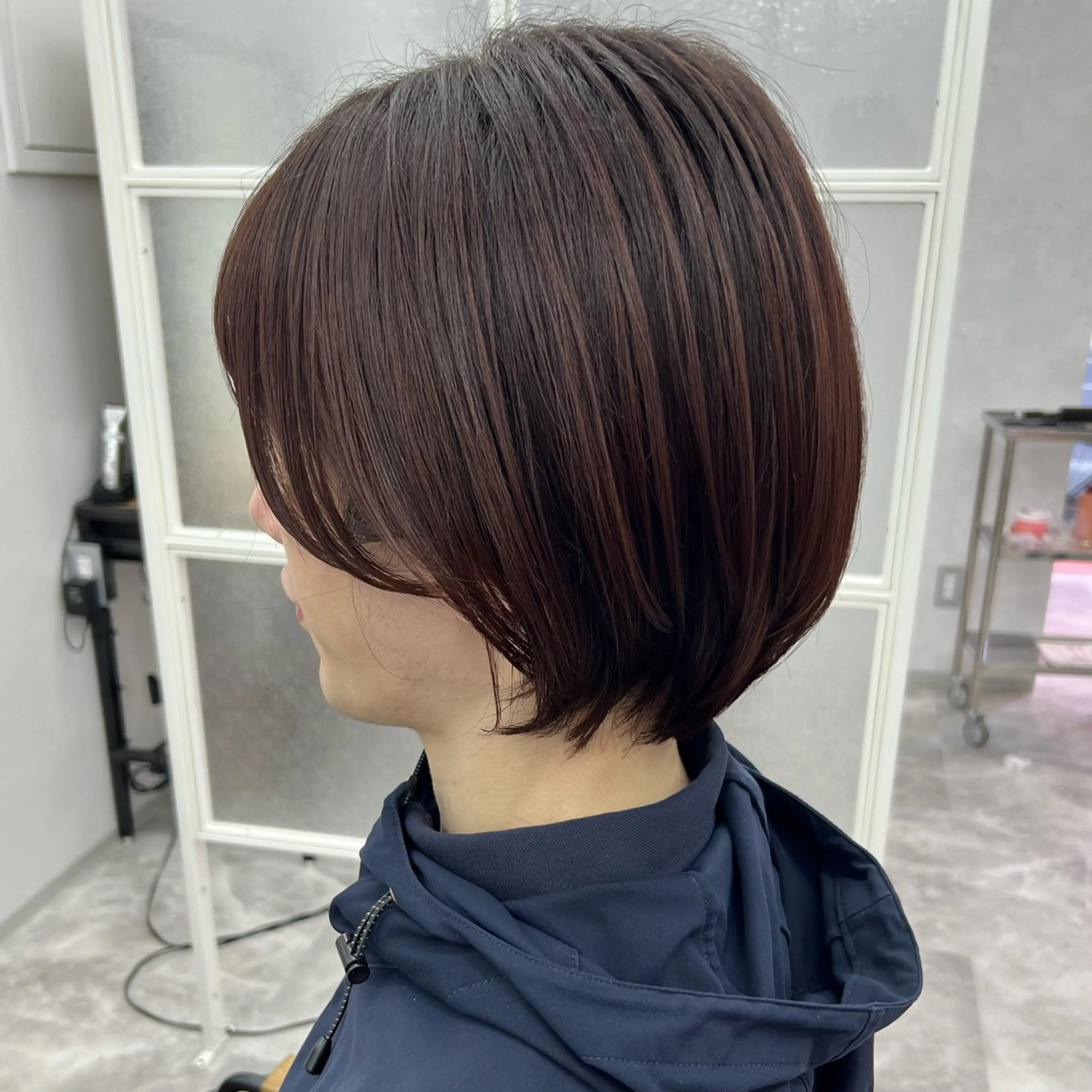 ショート ショートボブ 丸みショート ボブ ショートヘア カット ヘアカラー トリートメント 岸下 理緒のヘアスタイル
