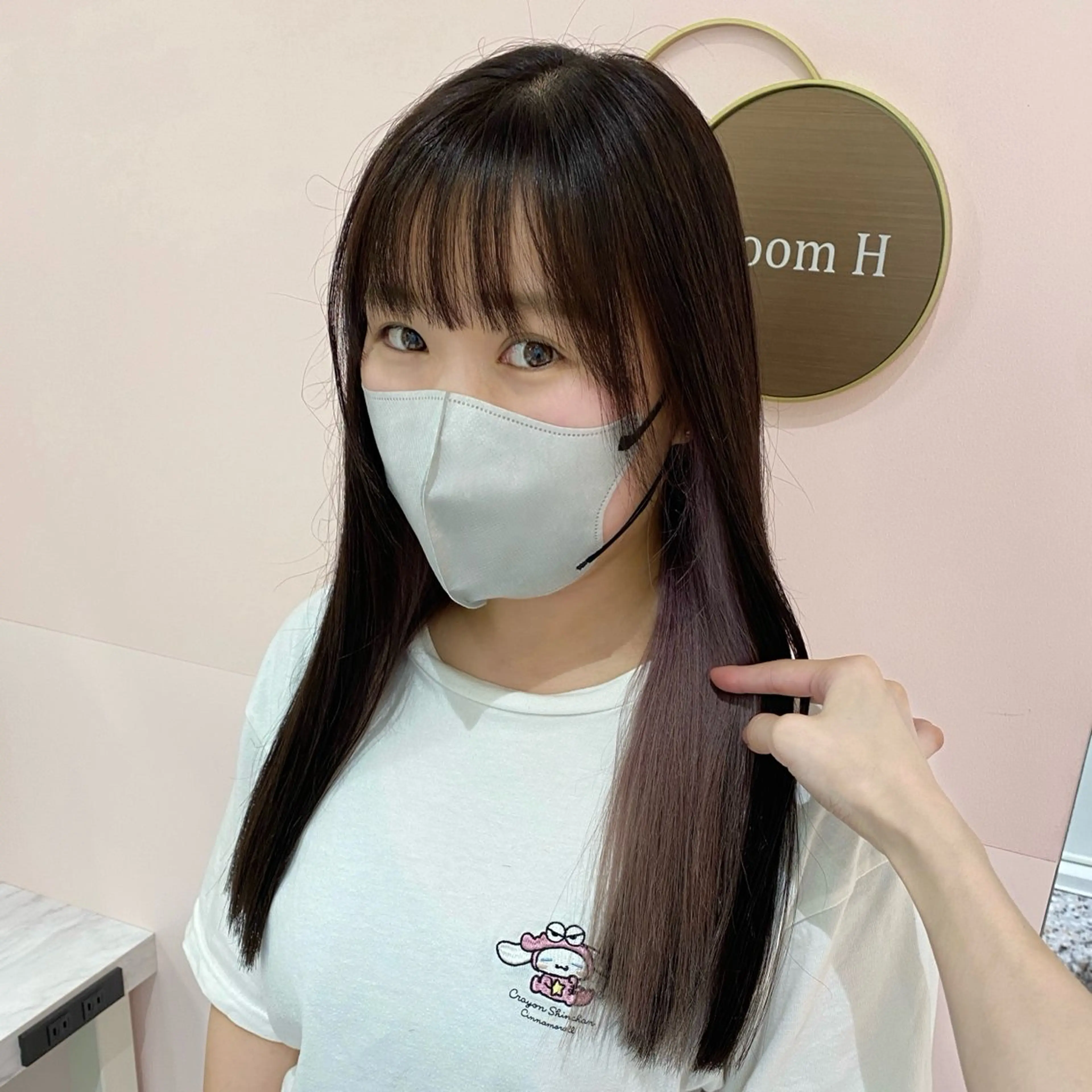 セミロング カラー ブリーチ インナーカラー カット ヘアカラー トリートメント RIKA韓国ヘア/く びれヘア/上品カラーのヘアスタイル