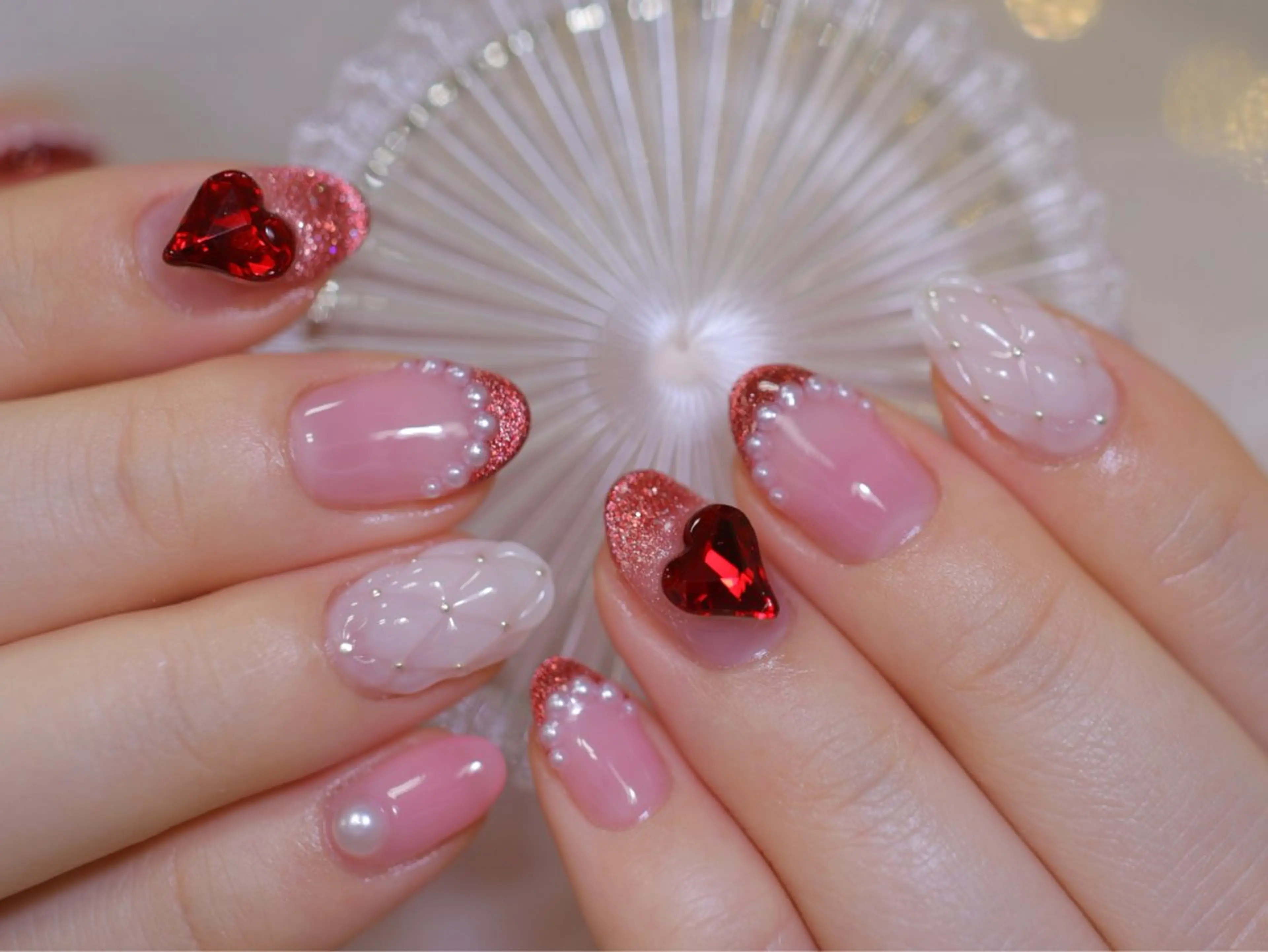 ネイル フレンチネイル バレンタイン ハンドネイル 幻之花 Nailのネイルデザイン