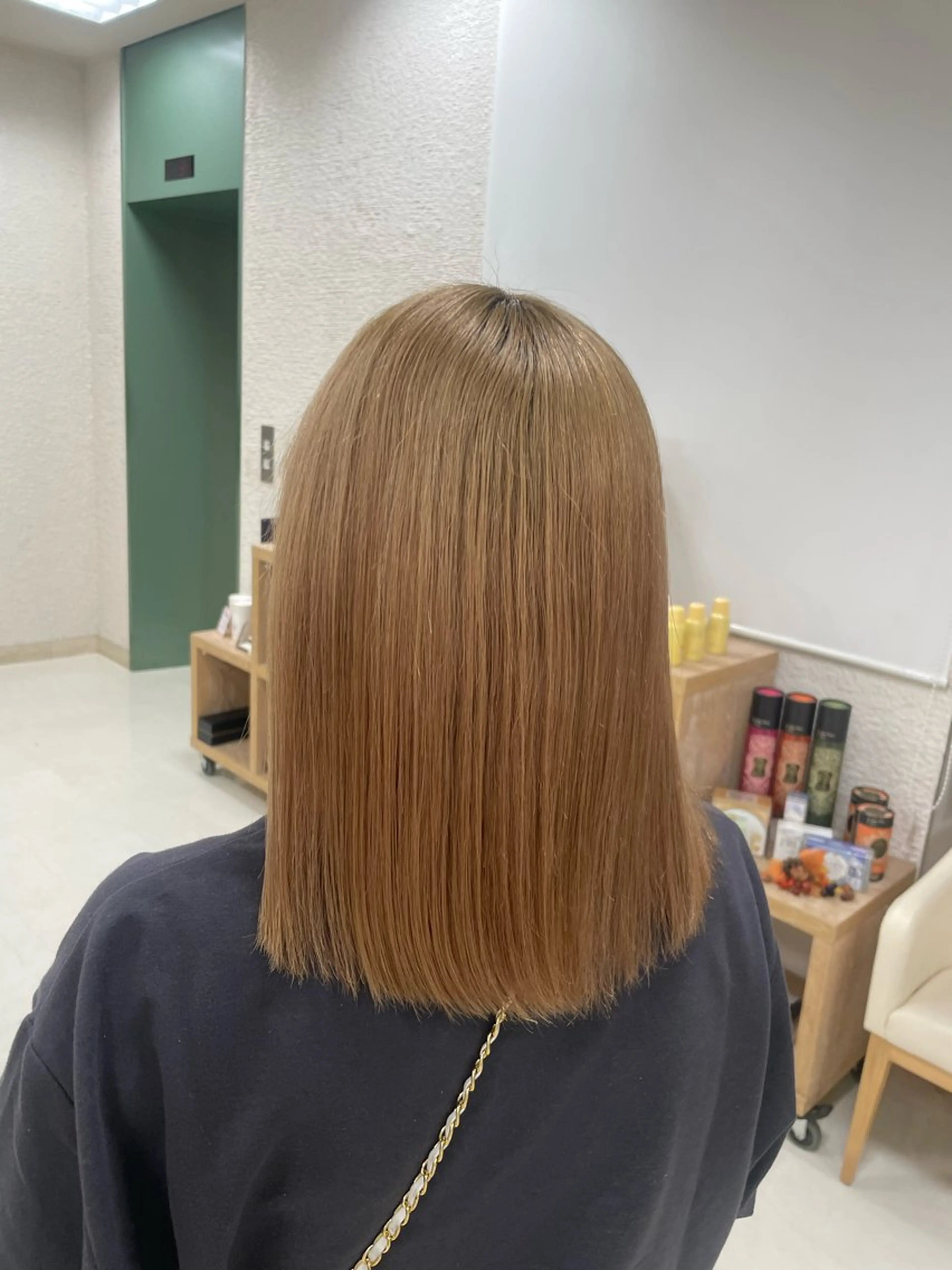 ミディアム カラー シャドウパーマ／骨格 矯正カット　トモキのヘアスタイル