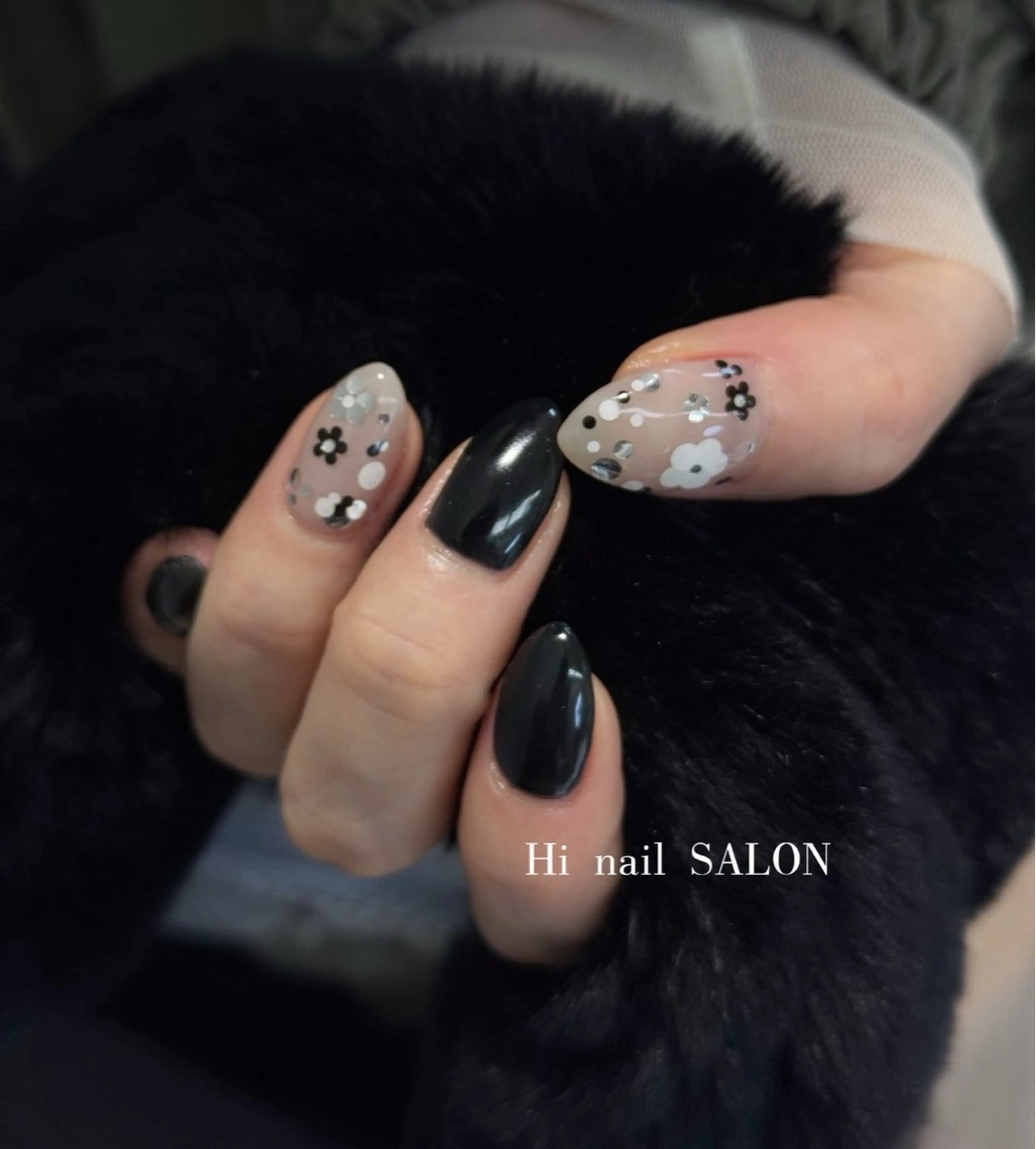 ネイル チークネイル フレンチネイル 韓国ネイル マグネットネイル 持ち込み ハンドネイル Hi nail🎀 池袋kozueのネイルデザイン