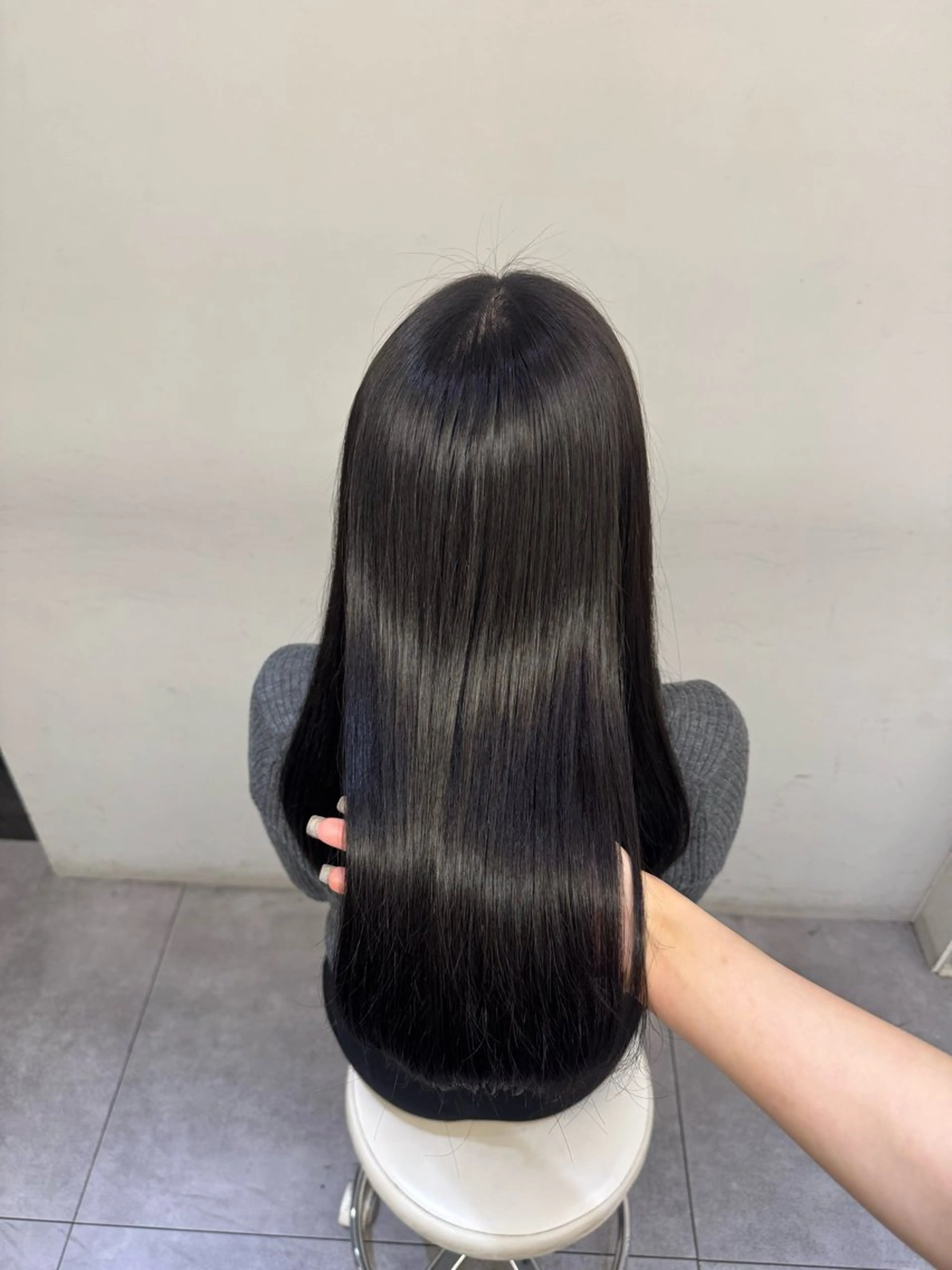 セミロング カラー 最高峰髪質改善💎 レイヤーカットのヘアスタイル