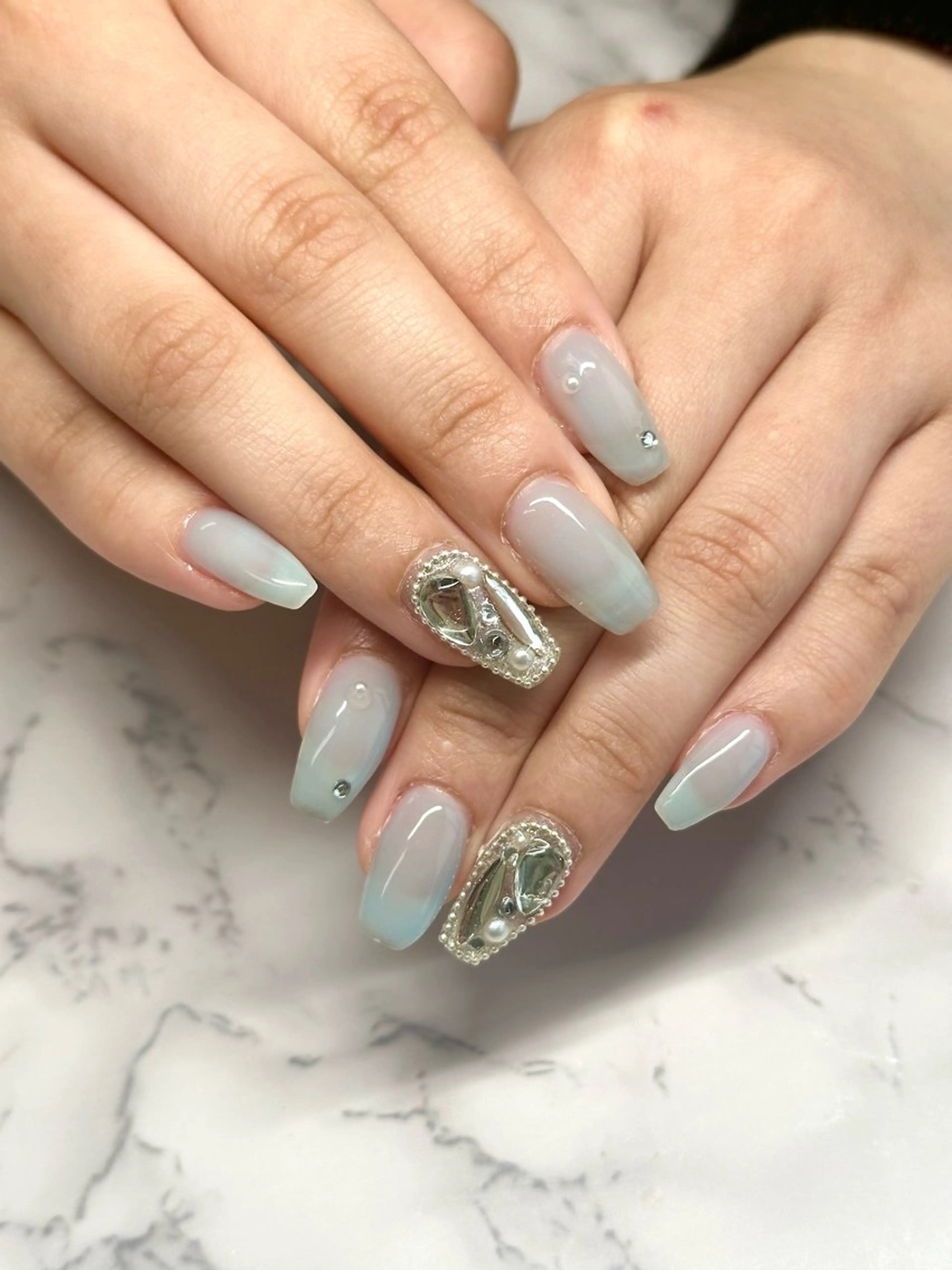 ネイル ハンドネイル salon iris 🦋北広島市大曲のネイルデザイン