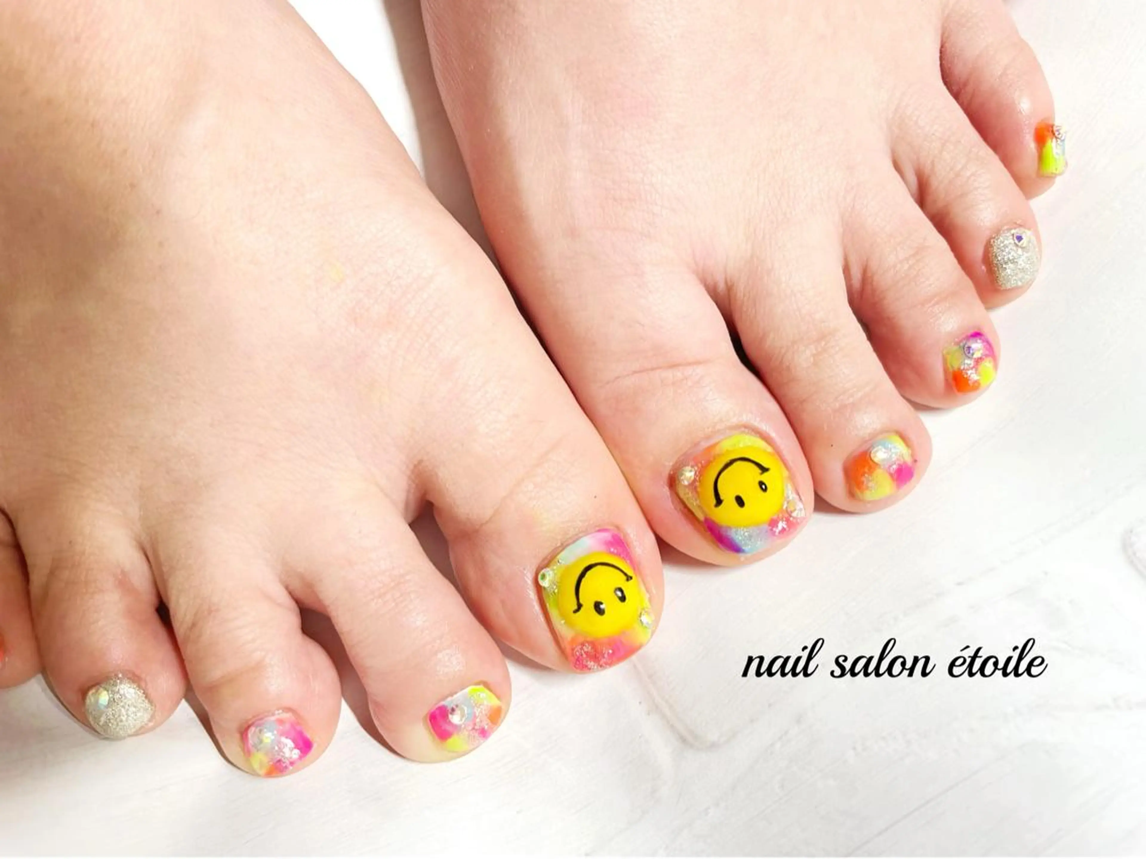 ネイル アートネイル フットネイル ジェルネイル ぷっくりネイル ストーンネイル フットネイル nail salon étoileのネイルデザイン