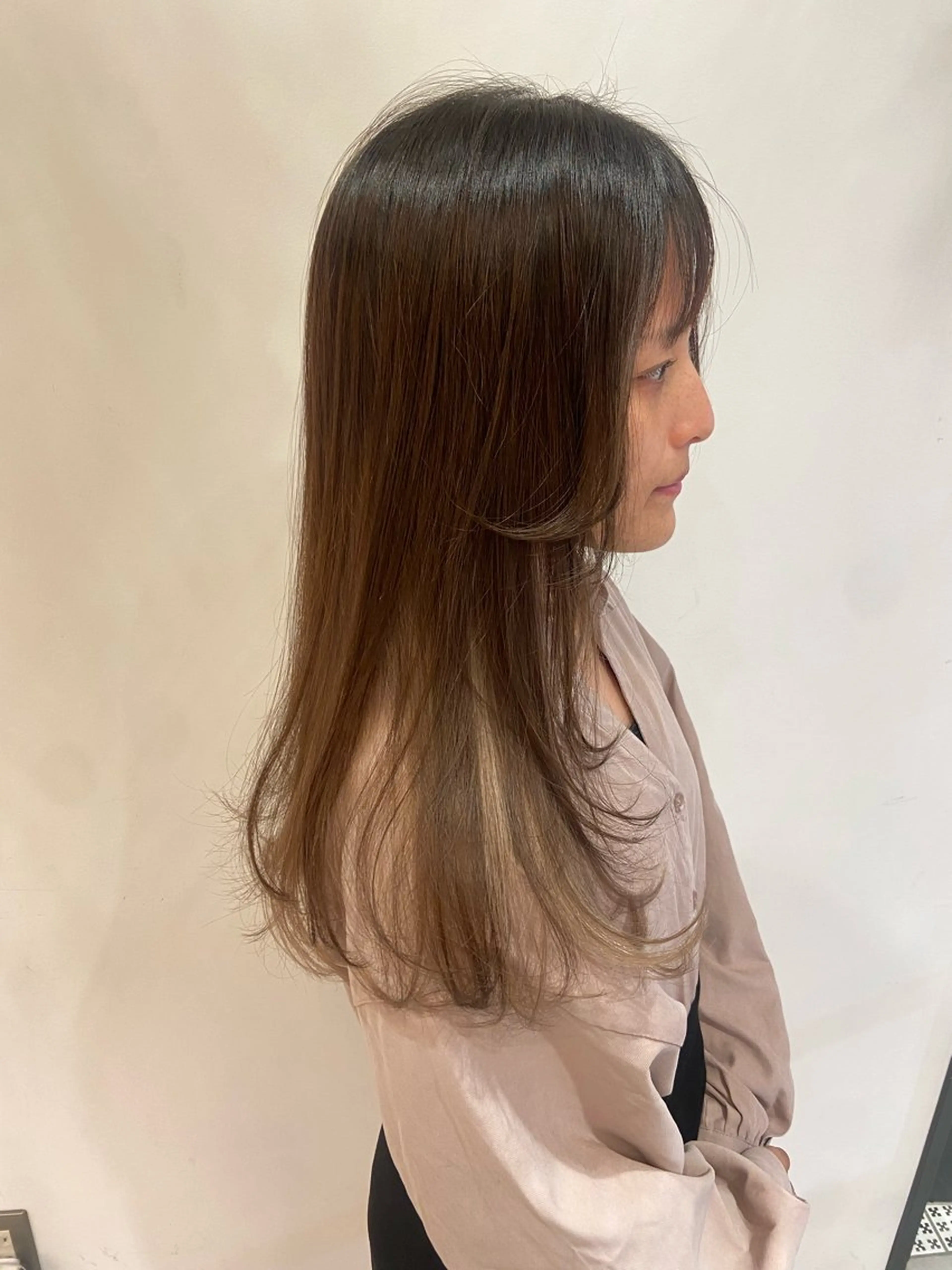 ロング ヘアカラー 🐺ウルフ/レイヤー 似合わせ‎🤍沙羅のヘアスタイル