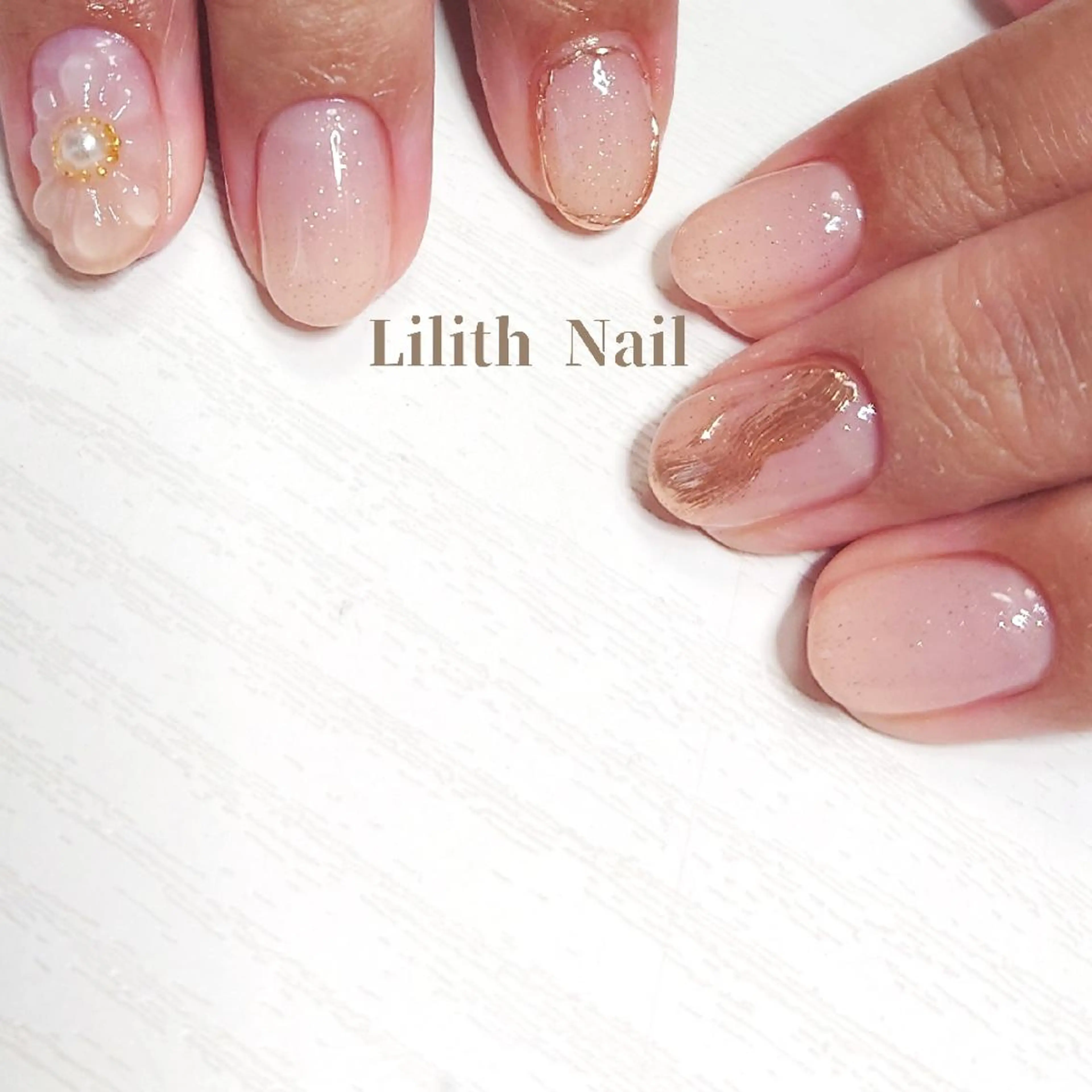 ネイル アートネイル ニュアンスネイル ショートネイル シンプルネイル 春ネイル ハンドネイル Lilith Nailのネイルデザイン