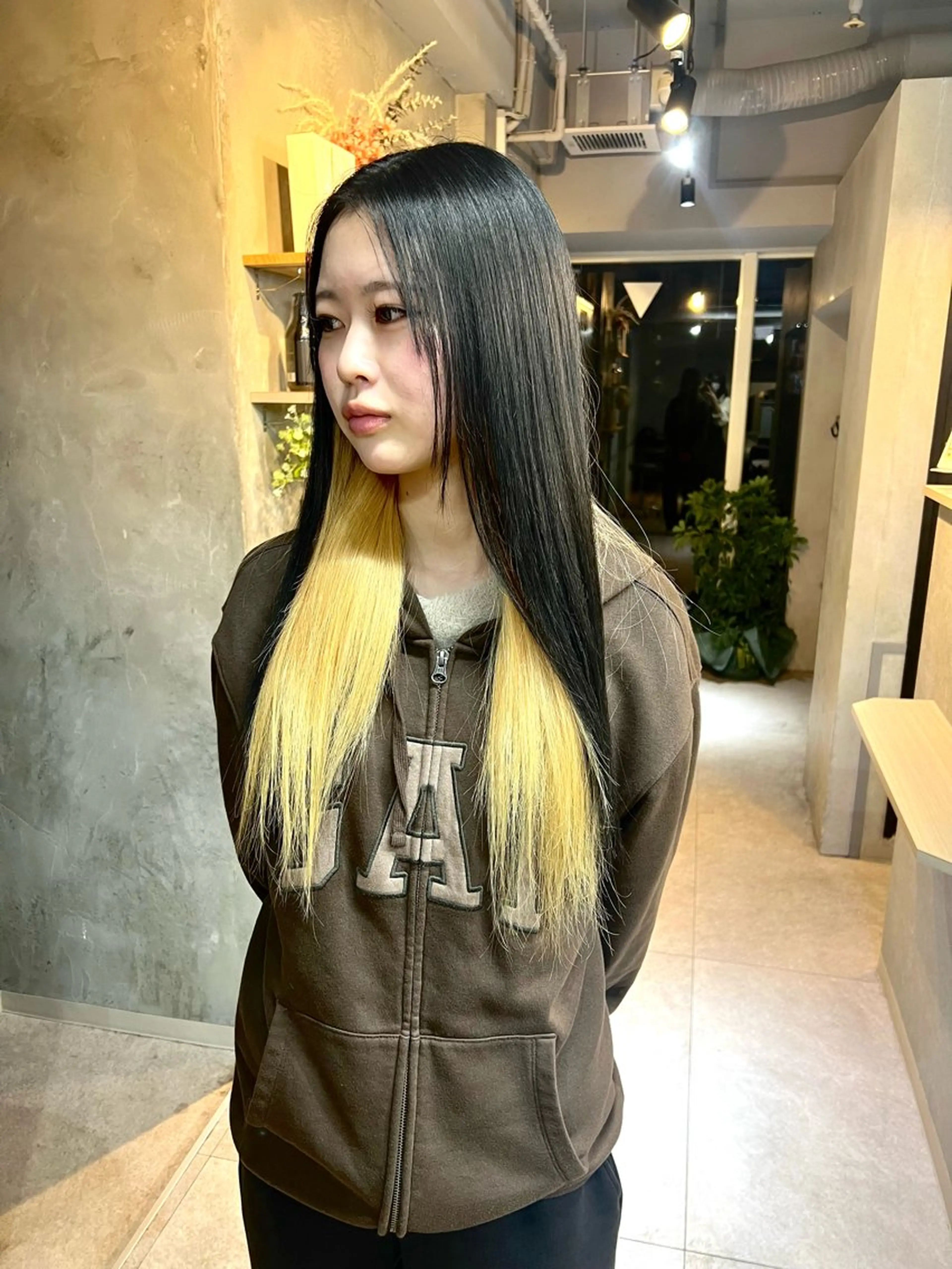 ロング カラー ヘアカラー トリートメント AIRI/難波/ ハイトーン/髪質改善のヘアスタイル