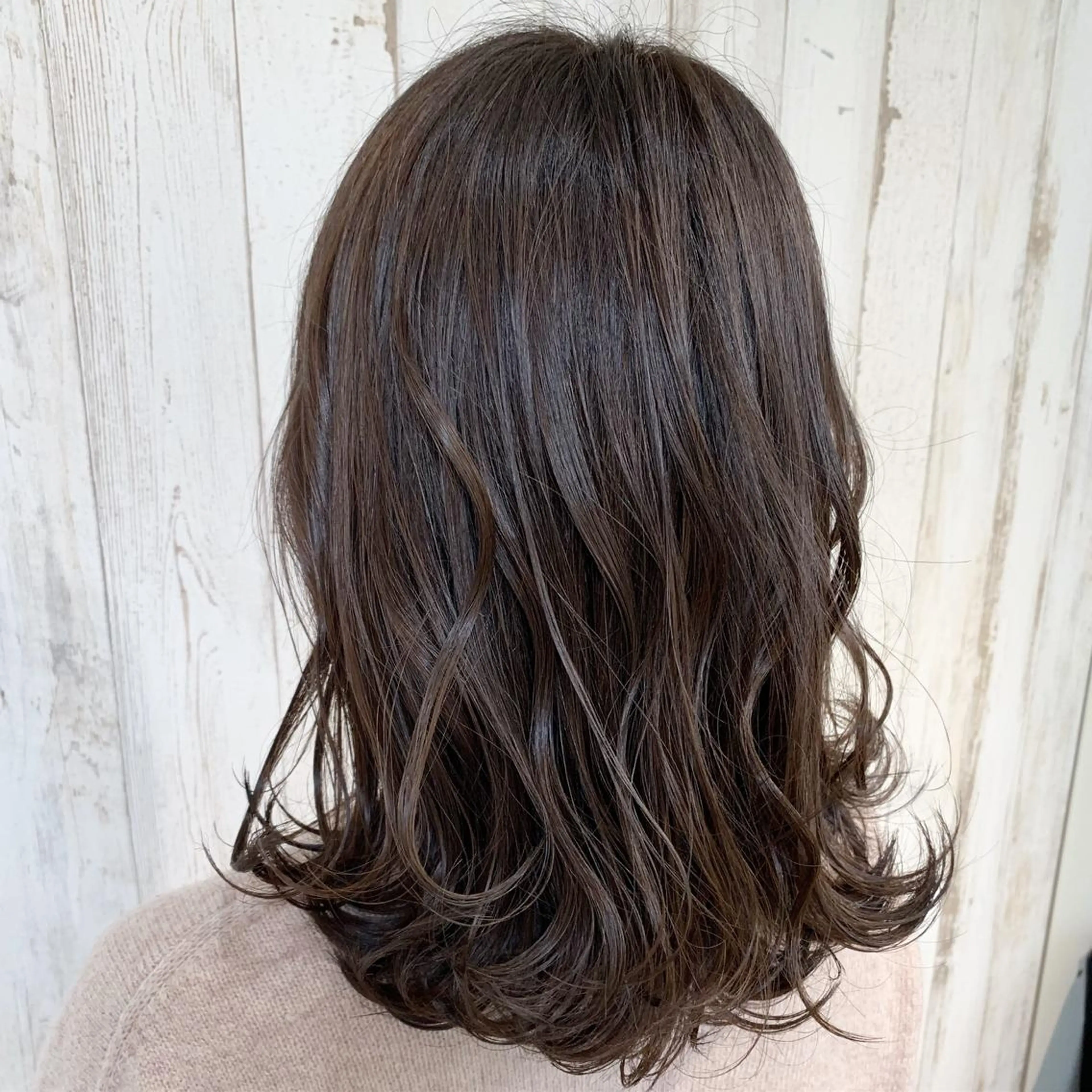 セミロング カラー 心斎橋韓国ボブ 好原良真のヘアスタイル