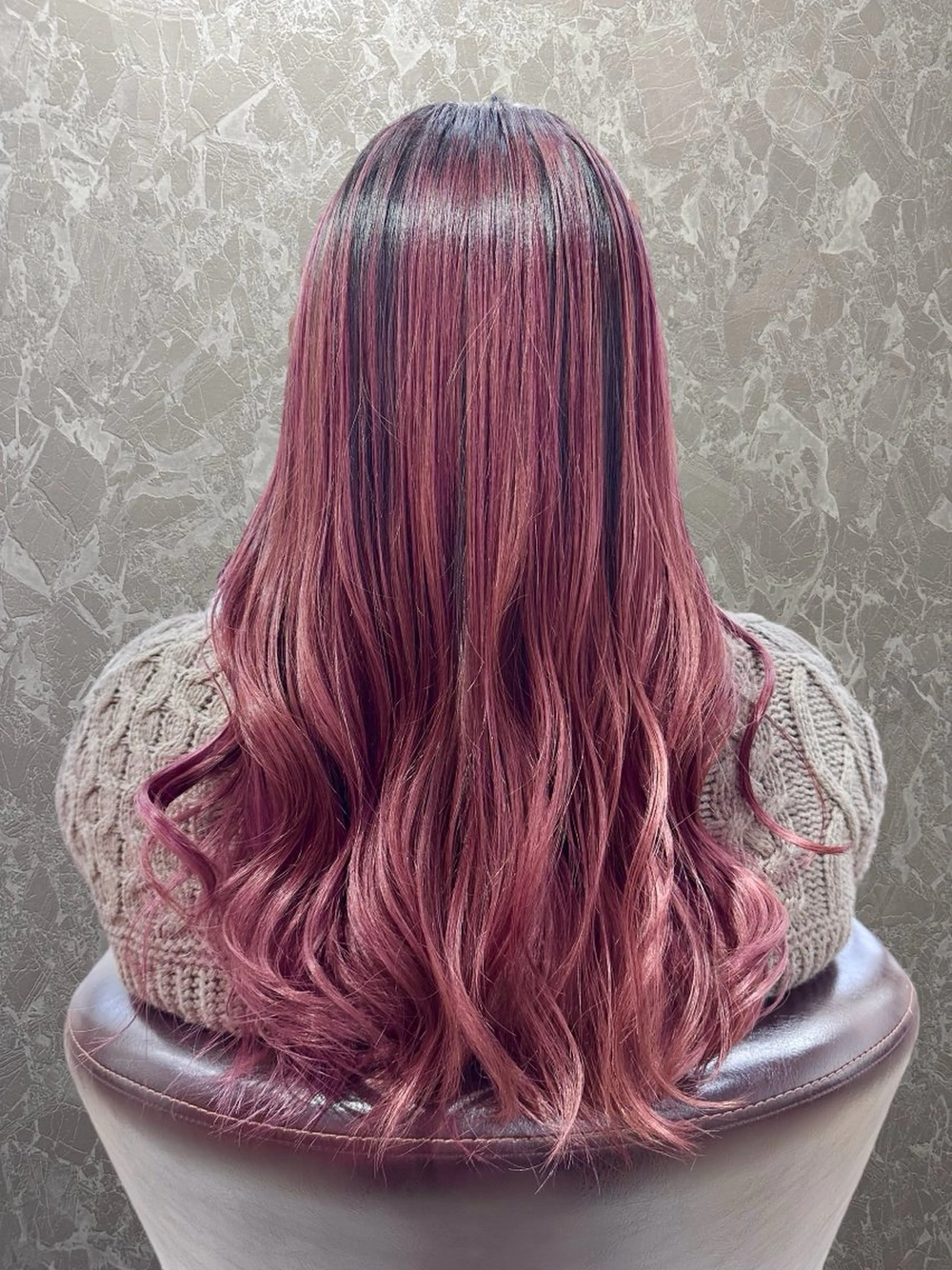 ロング レイヤーカット 横田 ひかるのヘアスタイル