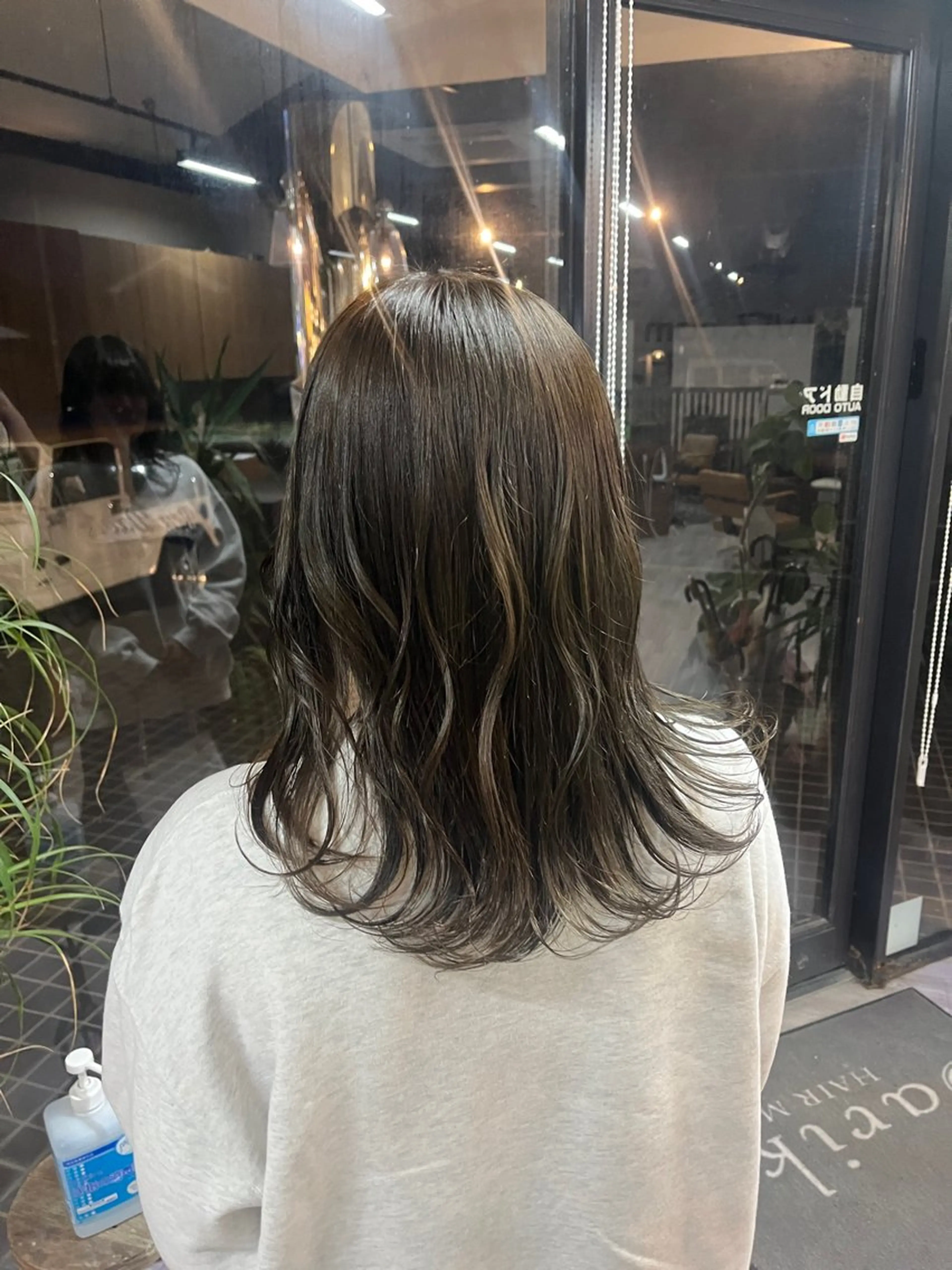 セミロング alu yuinaのヘアスタイル