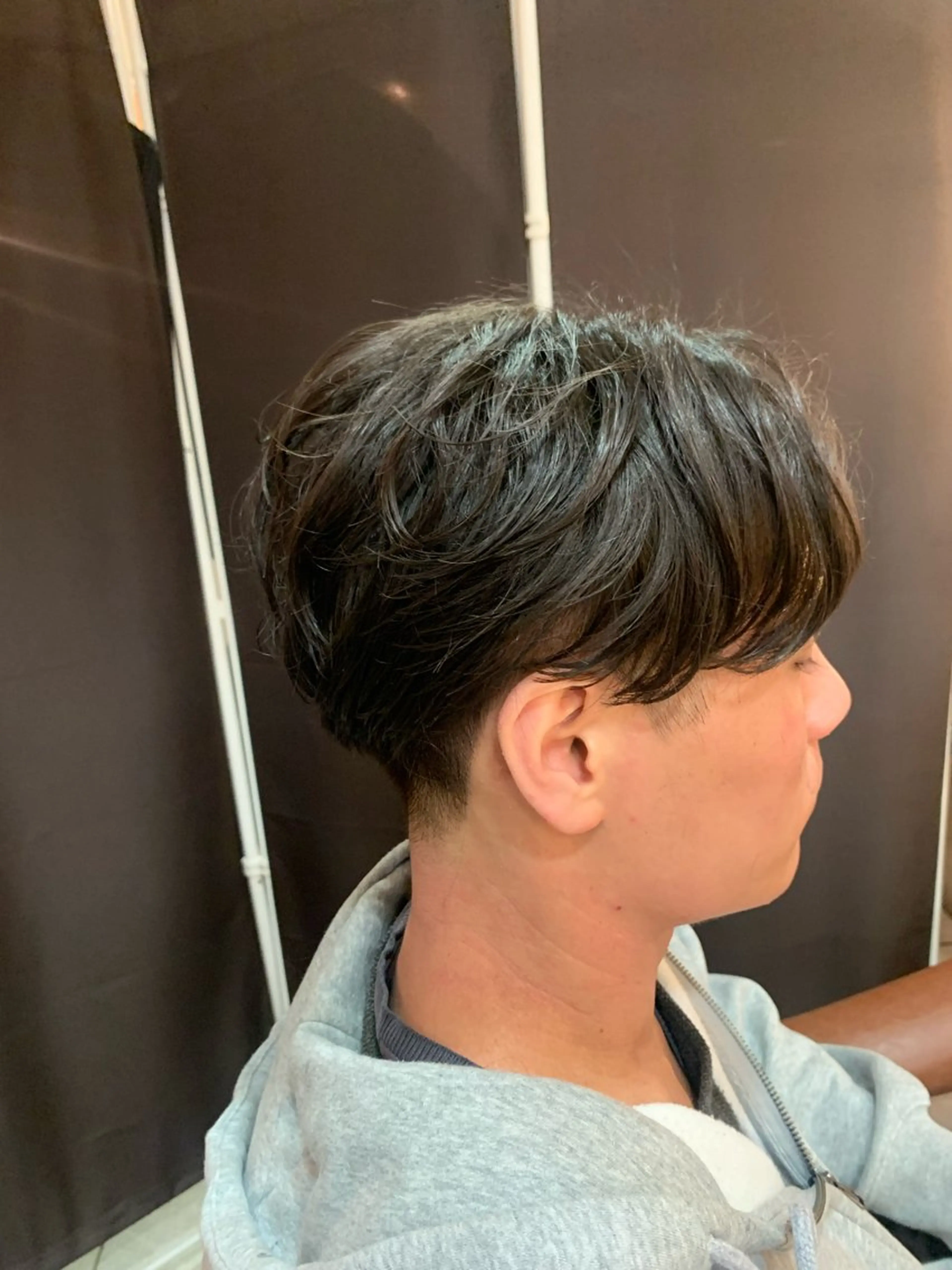 メンズ 刈り上げ amie by afloatのヘアスタイル