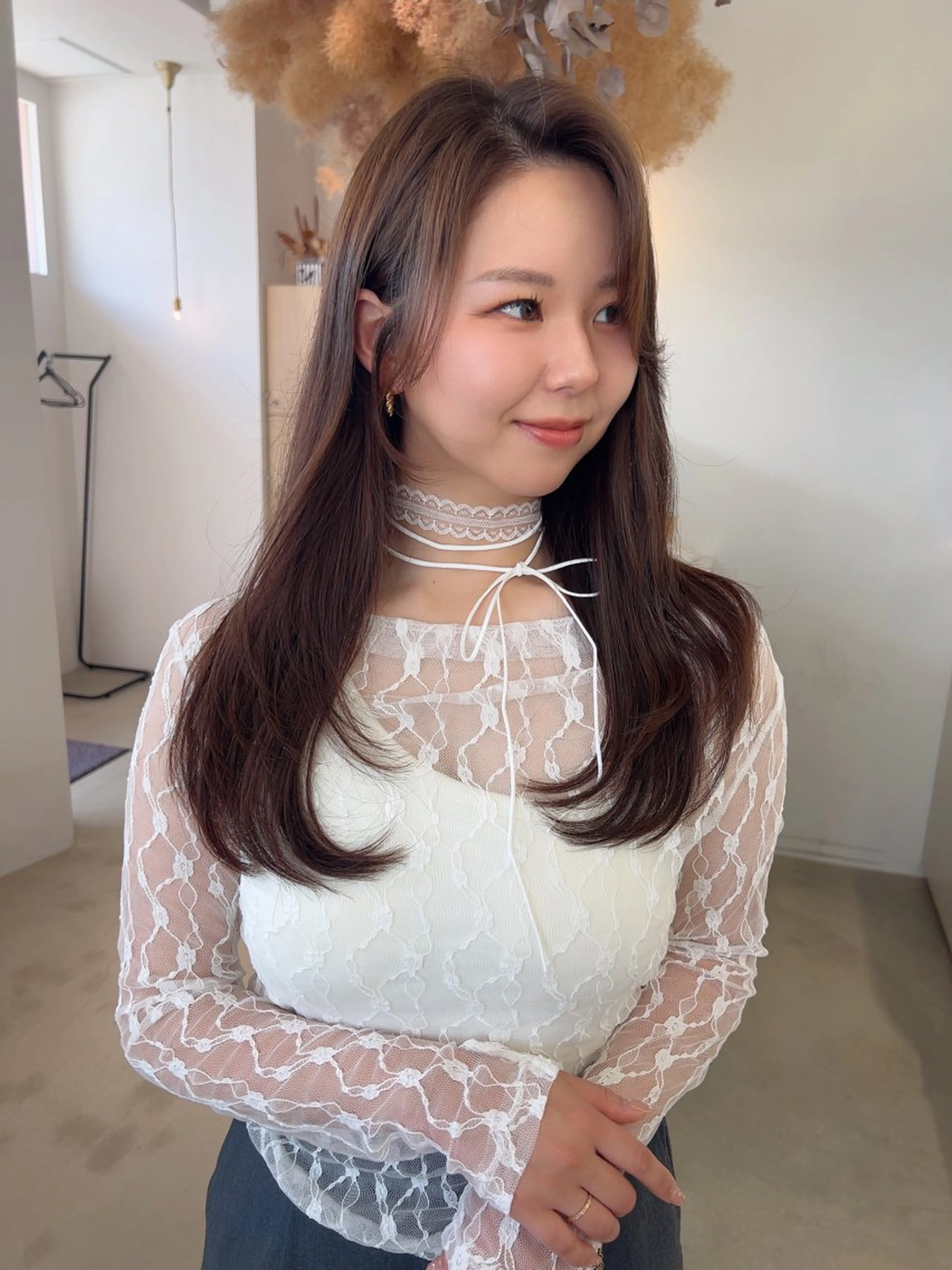 ロング 顔まわりレイヤー レイヤーカット カット ヘアカラー トリートメント vince. moekoのヘアスタイル