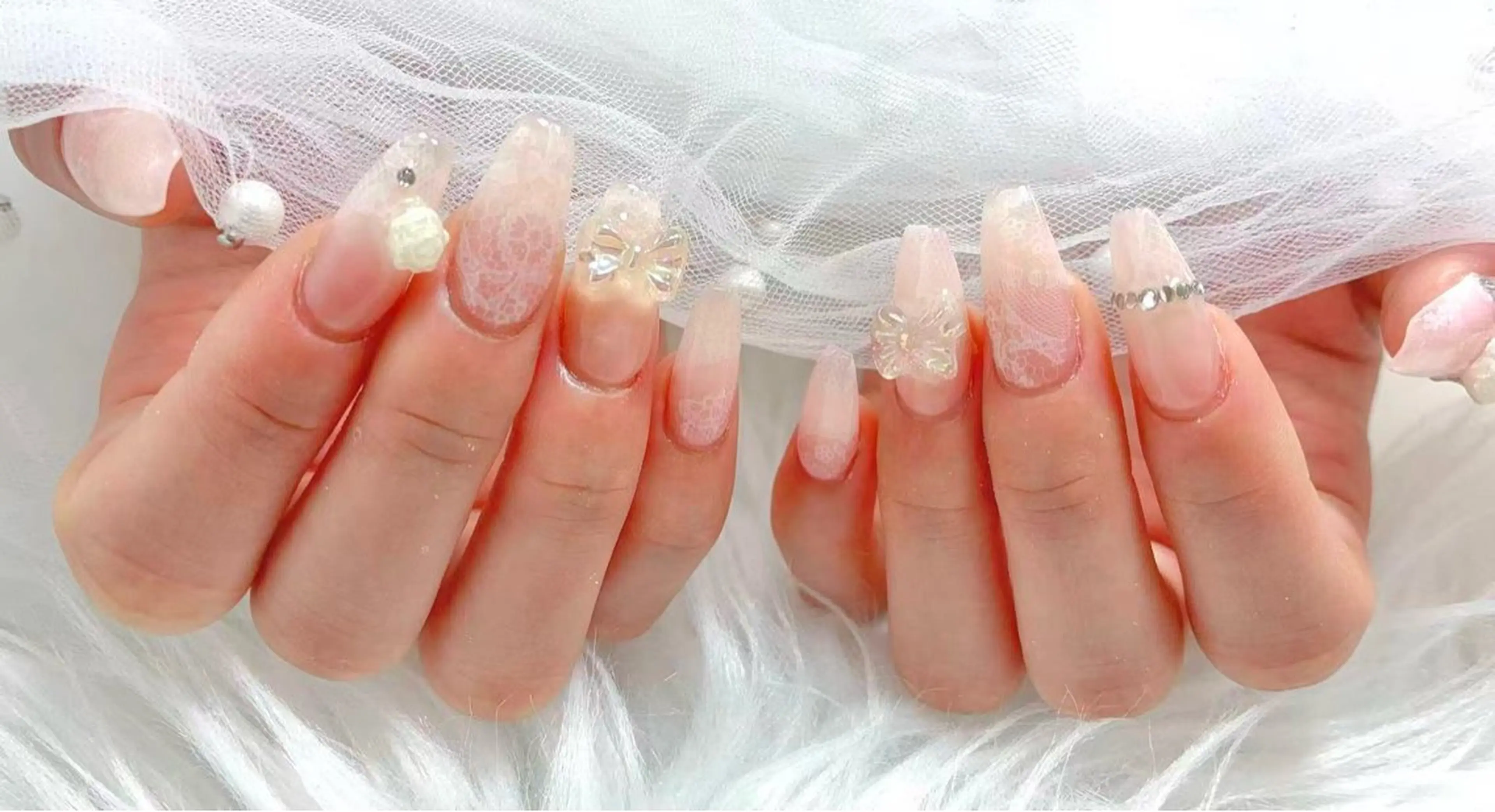 ネイル アニマル柄 チークネイル フラッシュネイル フットネイル フレンチネイル ハンドネイル B·U Nail大宮 長さだし専門店のネイルデザイン