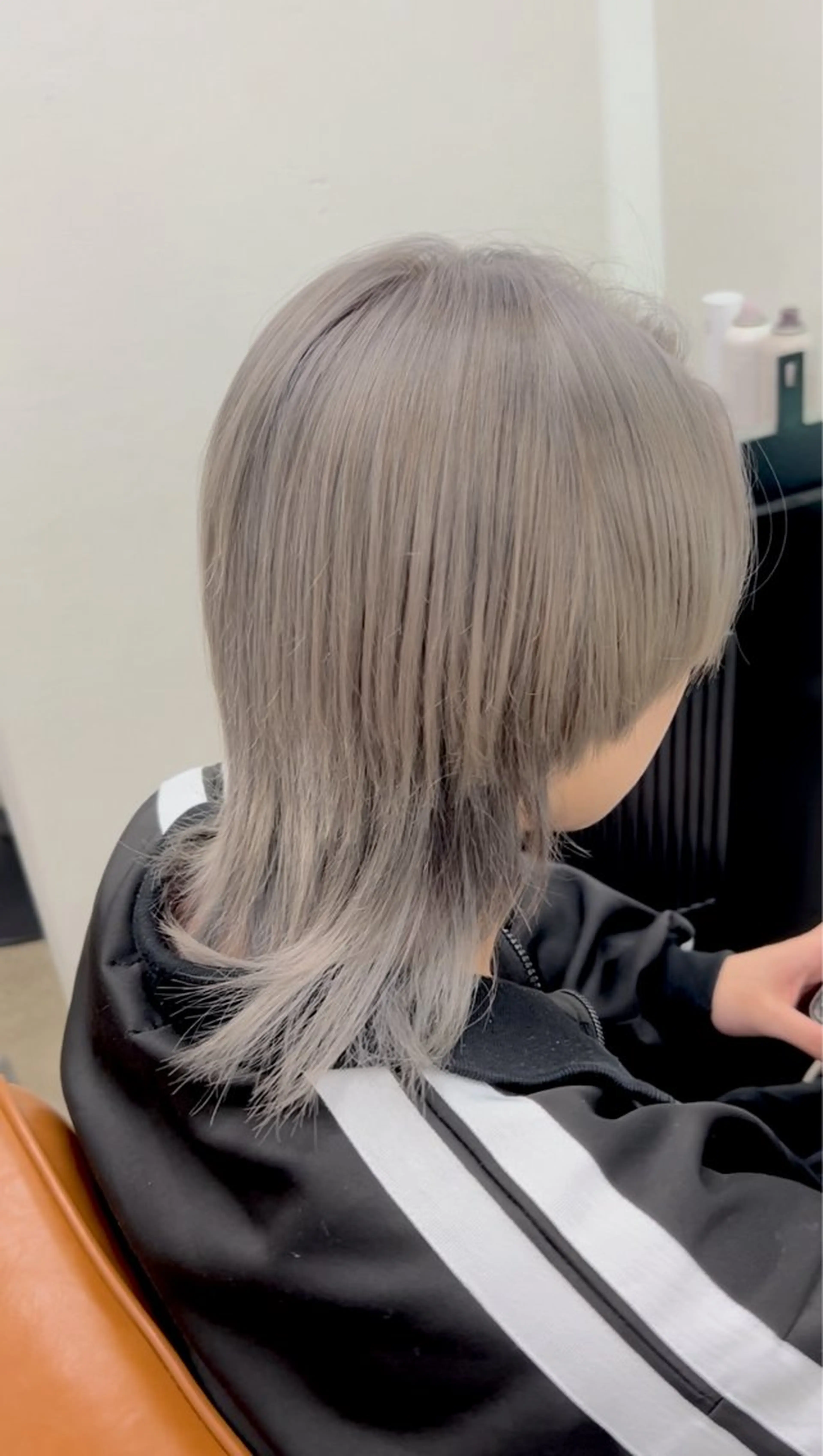 ミディアム カラー メンズ メンズハイトーン ホワイトカラー 彩のヘアスタイル