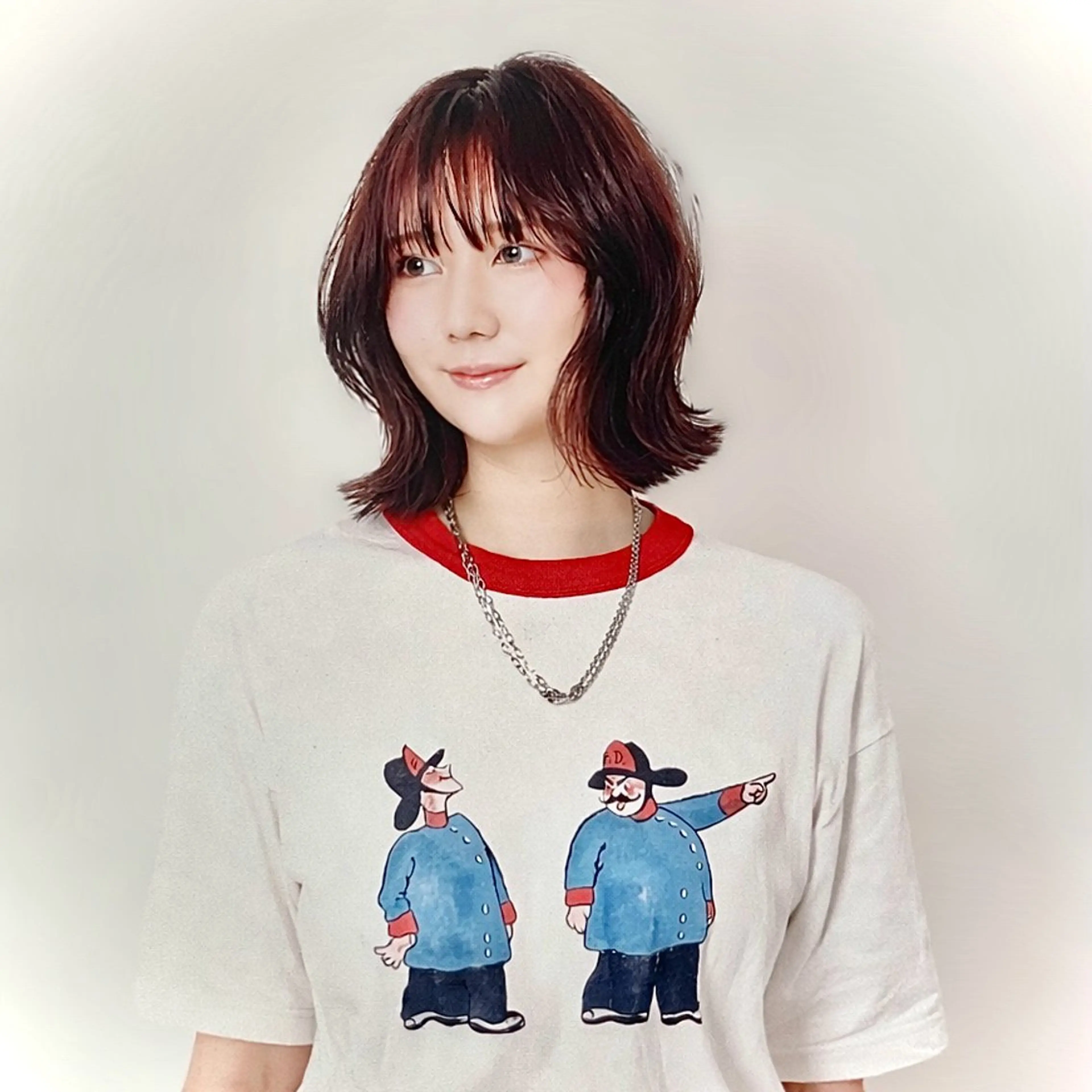 ミディアム カラー ボルドーカラー カット ヘアカラー ⭐️韓国ブリーチ 顔周りカット⭐️のヘアスタイル