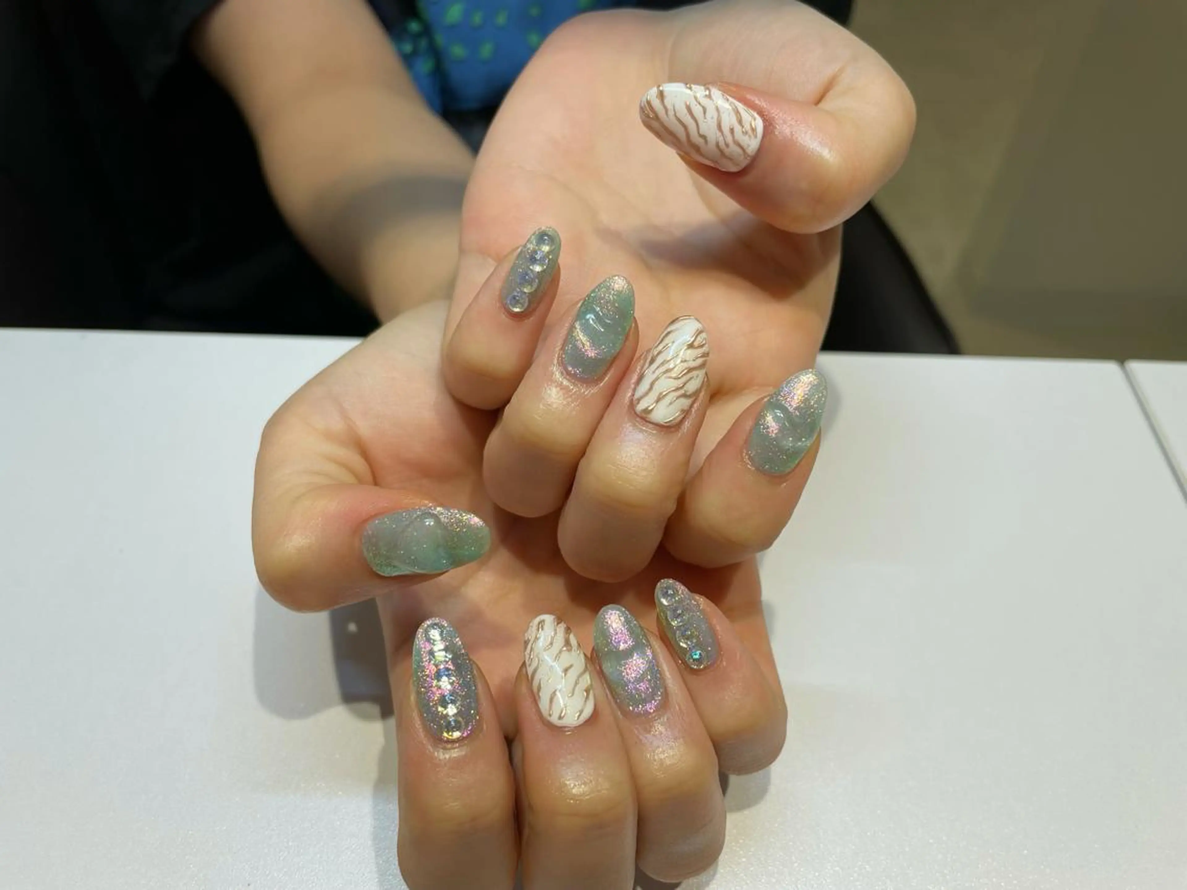 ネイル アニマル柄 持ち込み ハンドネイル MIUNail YUMIのネイルデザイン