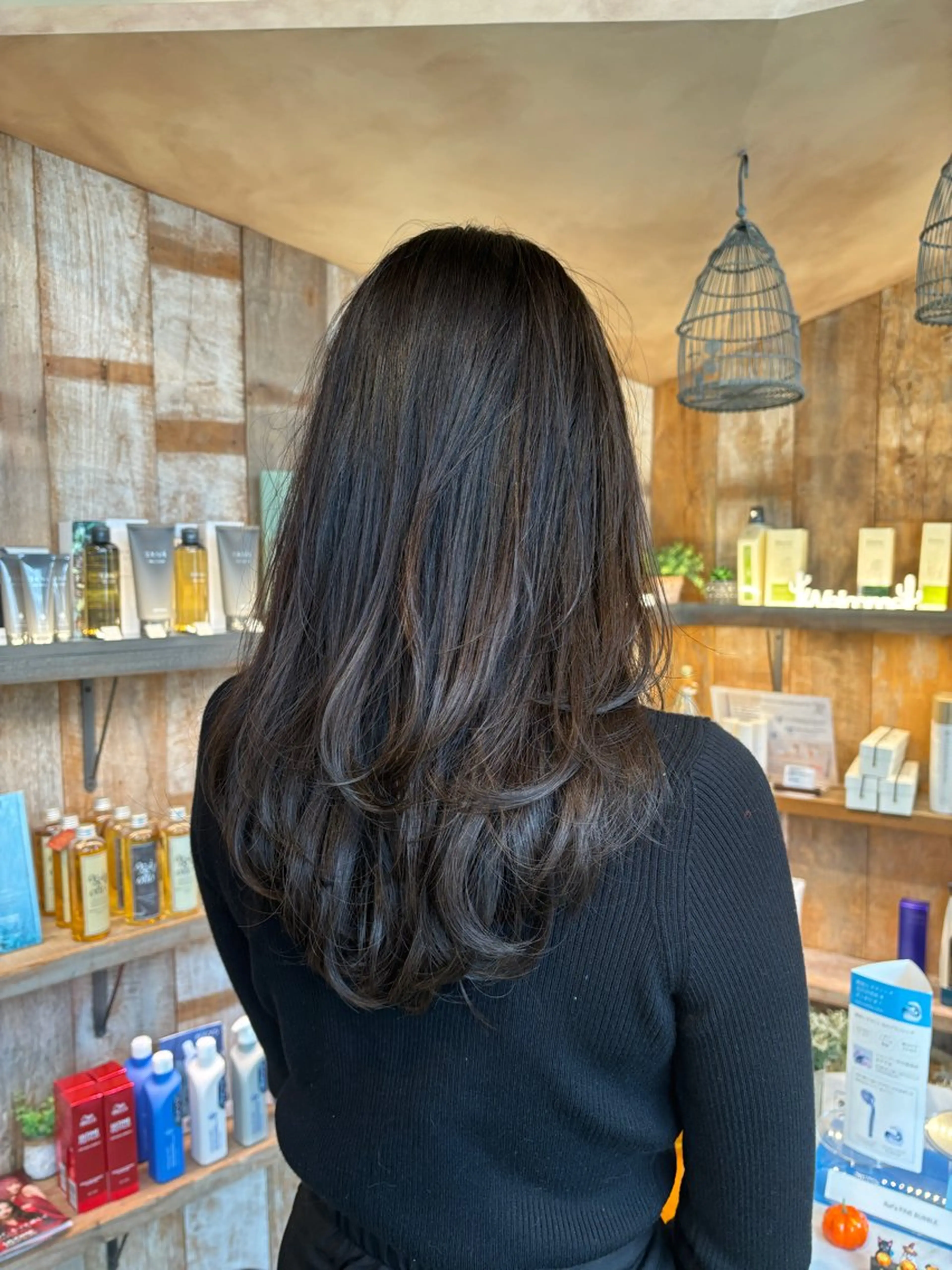 セミロング カラー レイヤーカット カット ヘアカラー トリートメント レイヤーカット✨ 艶髪藤野のヘアスタイル