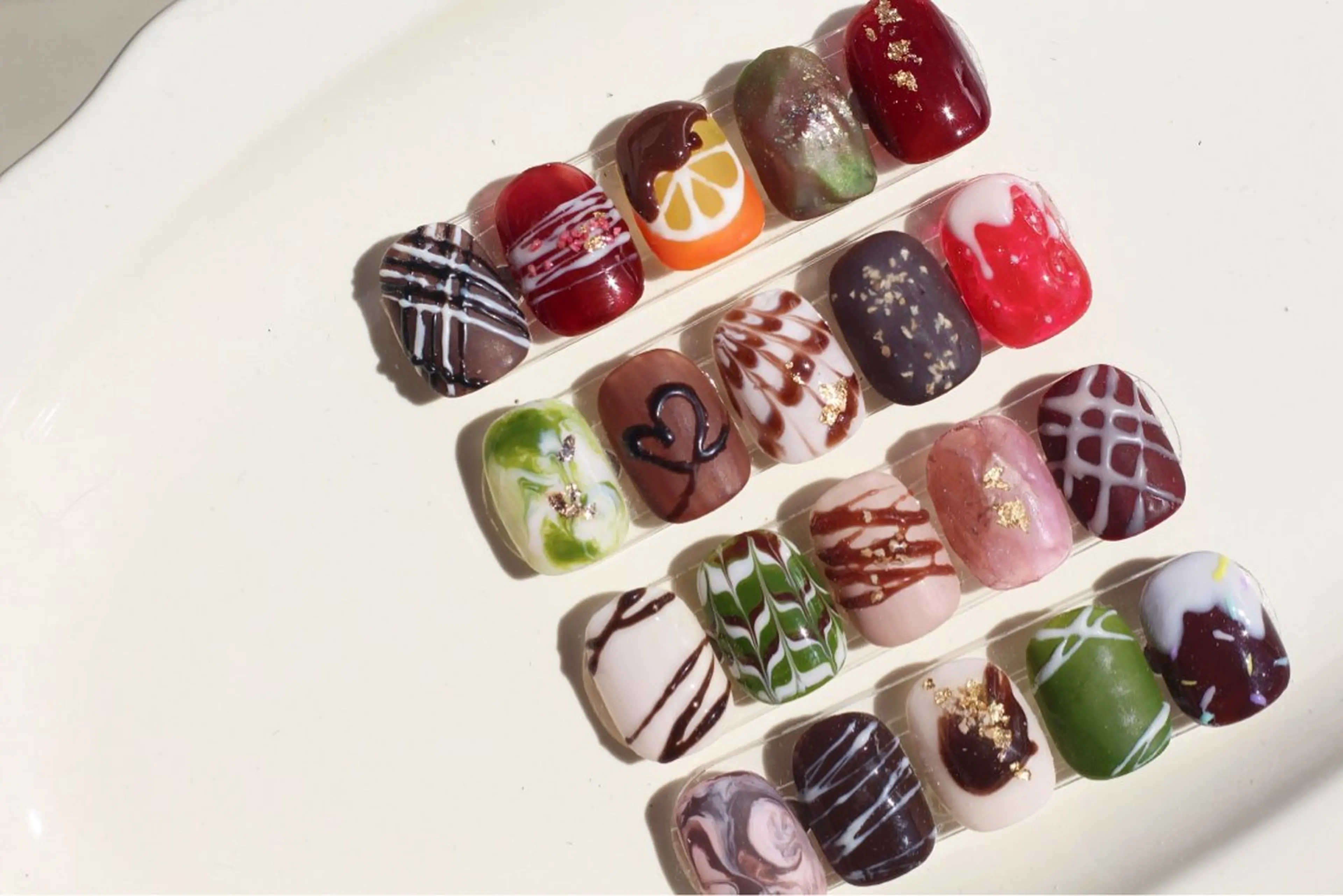 ミディアム SASAKI NOZOMIのネイルデザイン