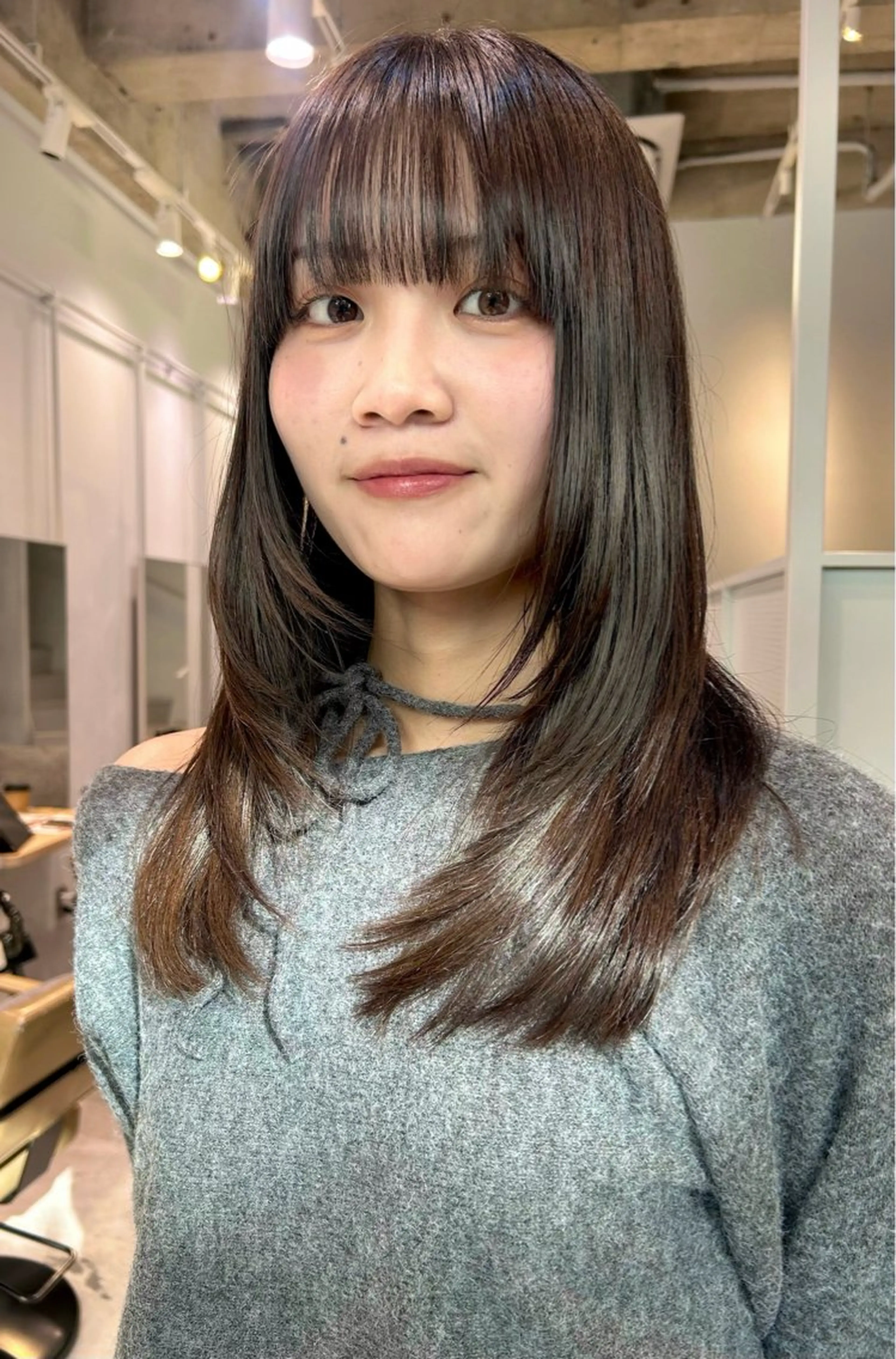 ロング 顔周りカット レイヤーカット カット トリートメント 骨格診断カット ひより FILMSのヘアスタイル