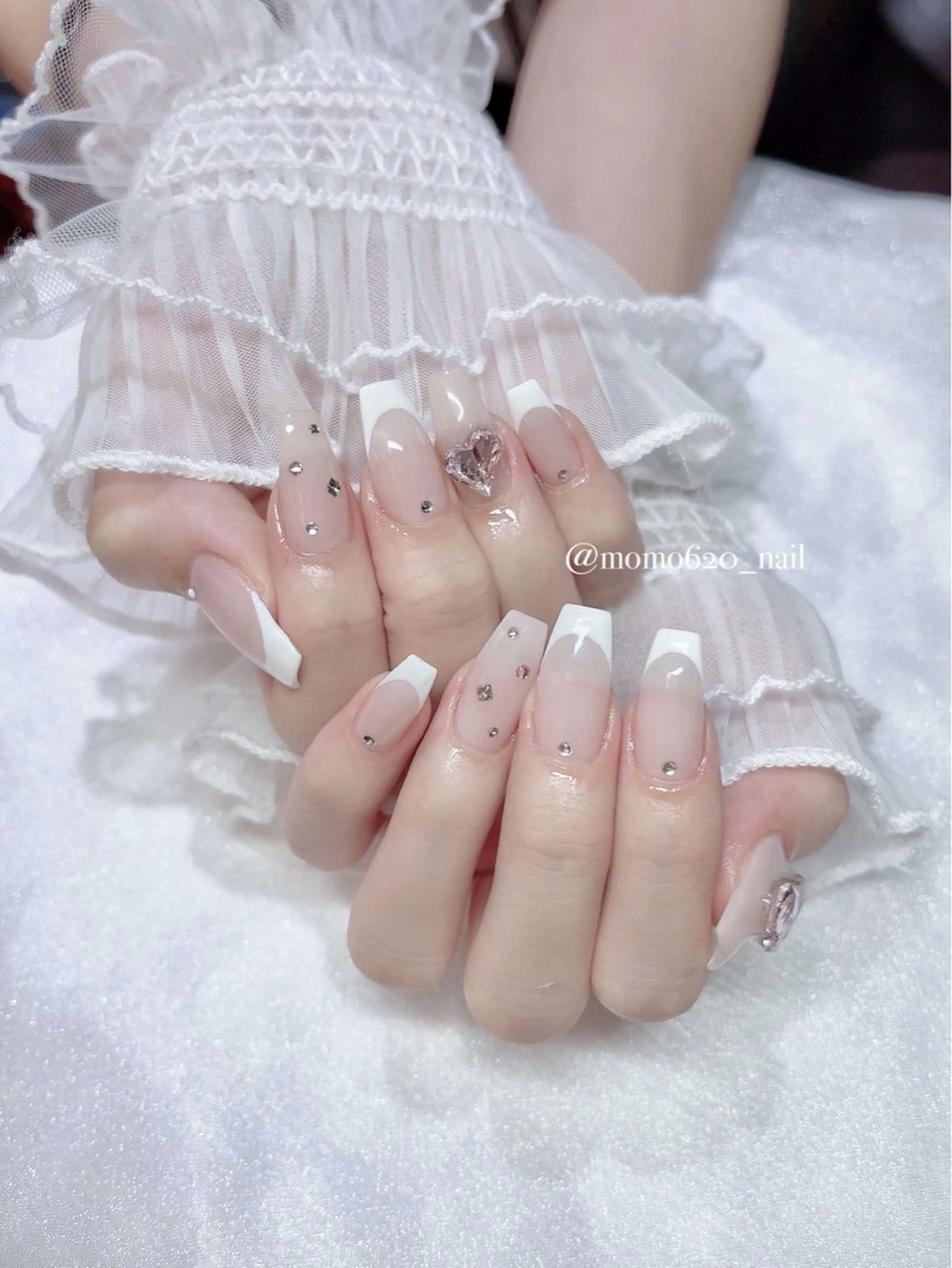 ネイル フレンチネイル Nail salon Hemiy所属・momoka🤍 四ツ橋のネイルデザイン