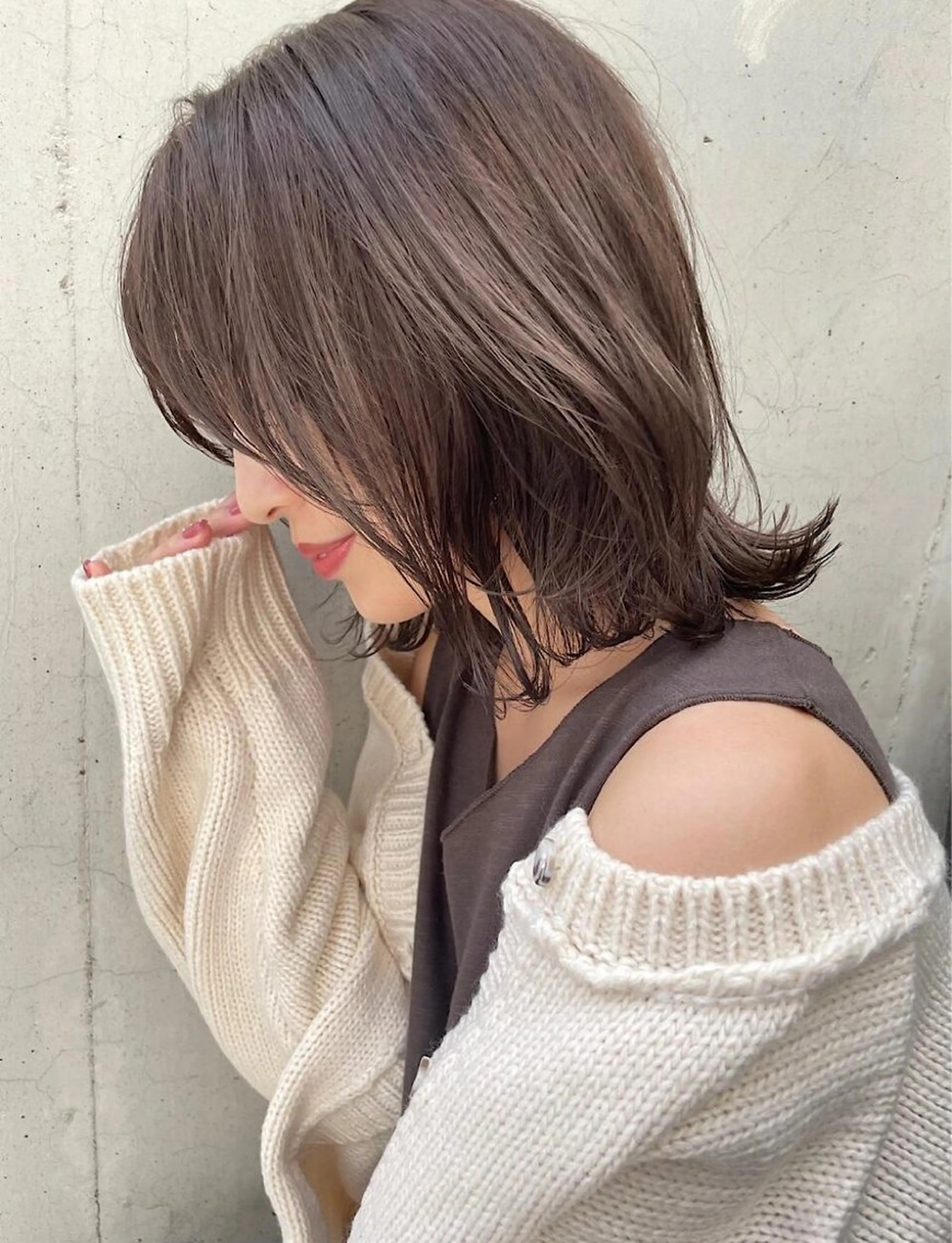 ミディアム カラー hoNua. 栄/透明感カラーのヘアスタイル