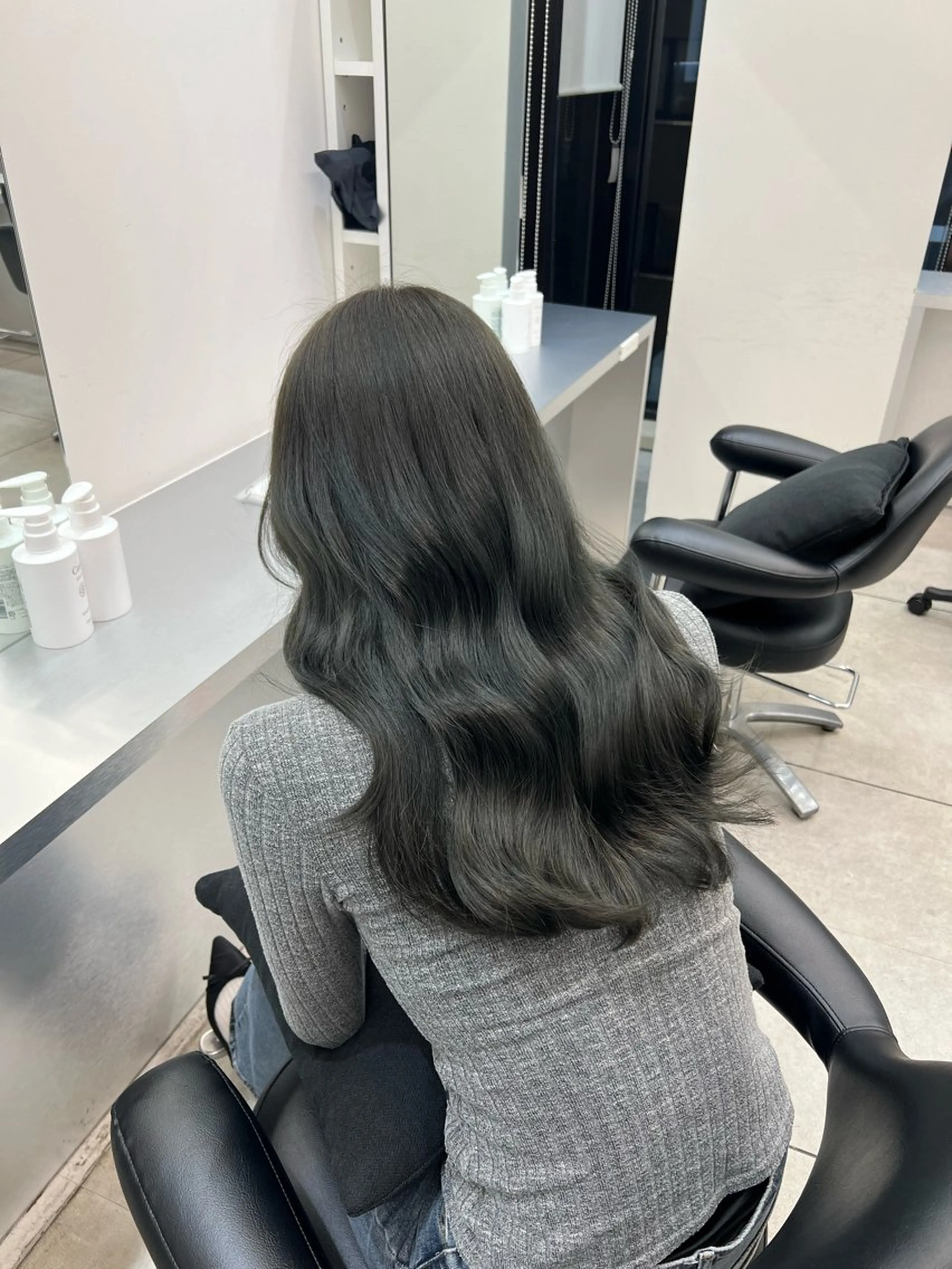 セミロング 韓国風ヘア クララ 🐈‍⬛のヘアスタイル