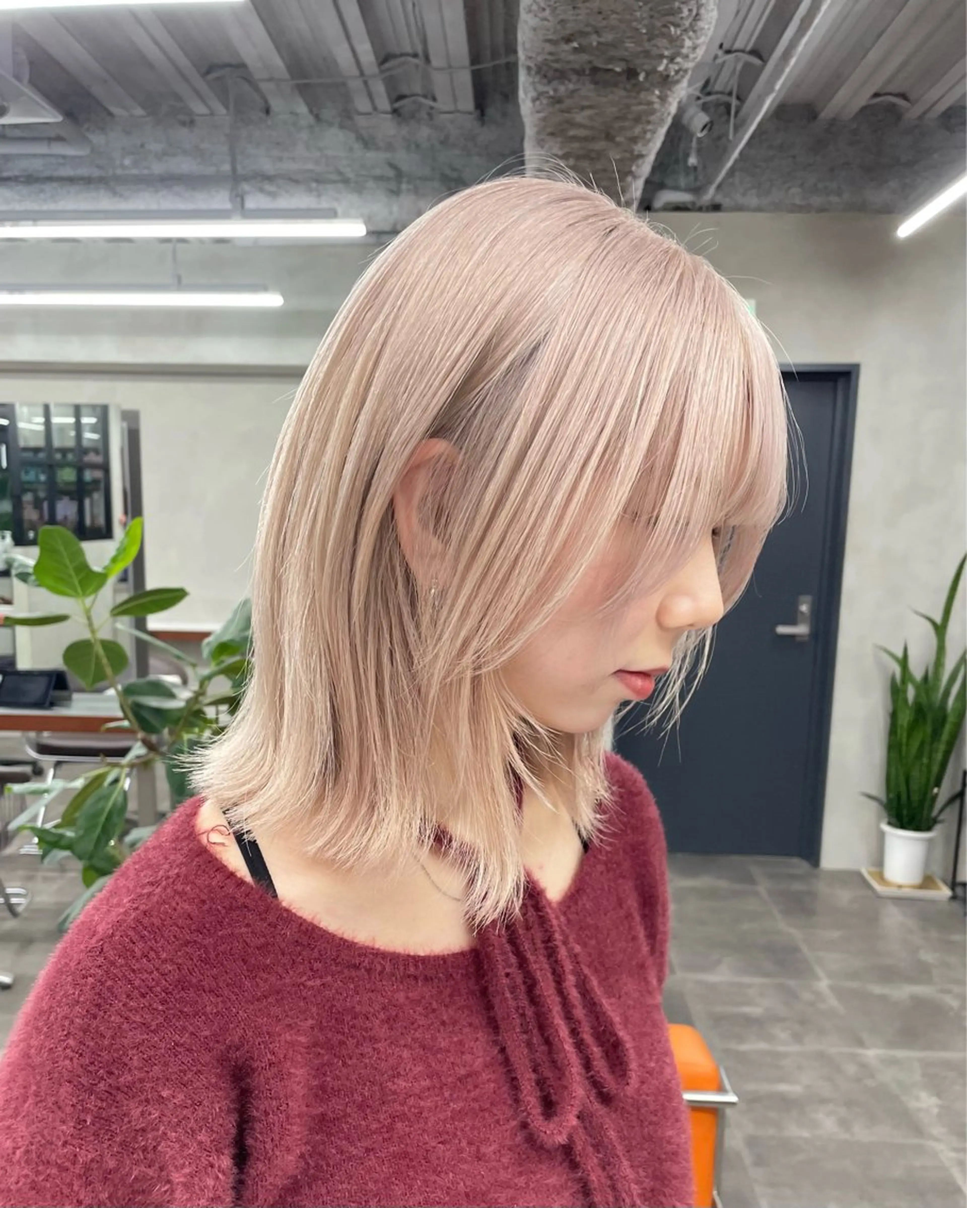 ロング カラー アッシュ ベージュカラー ブリーチ ケアブリーチ ダブルカラー カット ヘアカラー トリートメント ブリーチ　ハイトーン 特化🌈フジタハルキのヘアスタイル