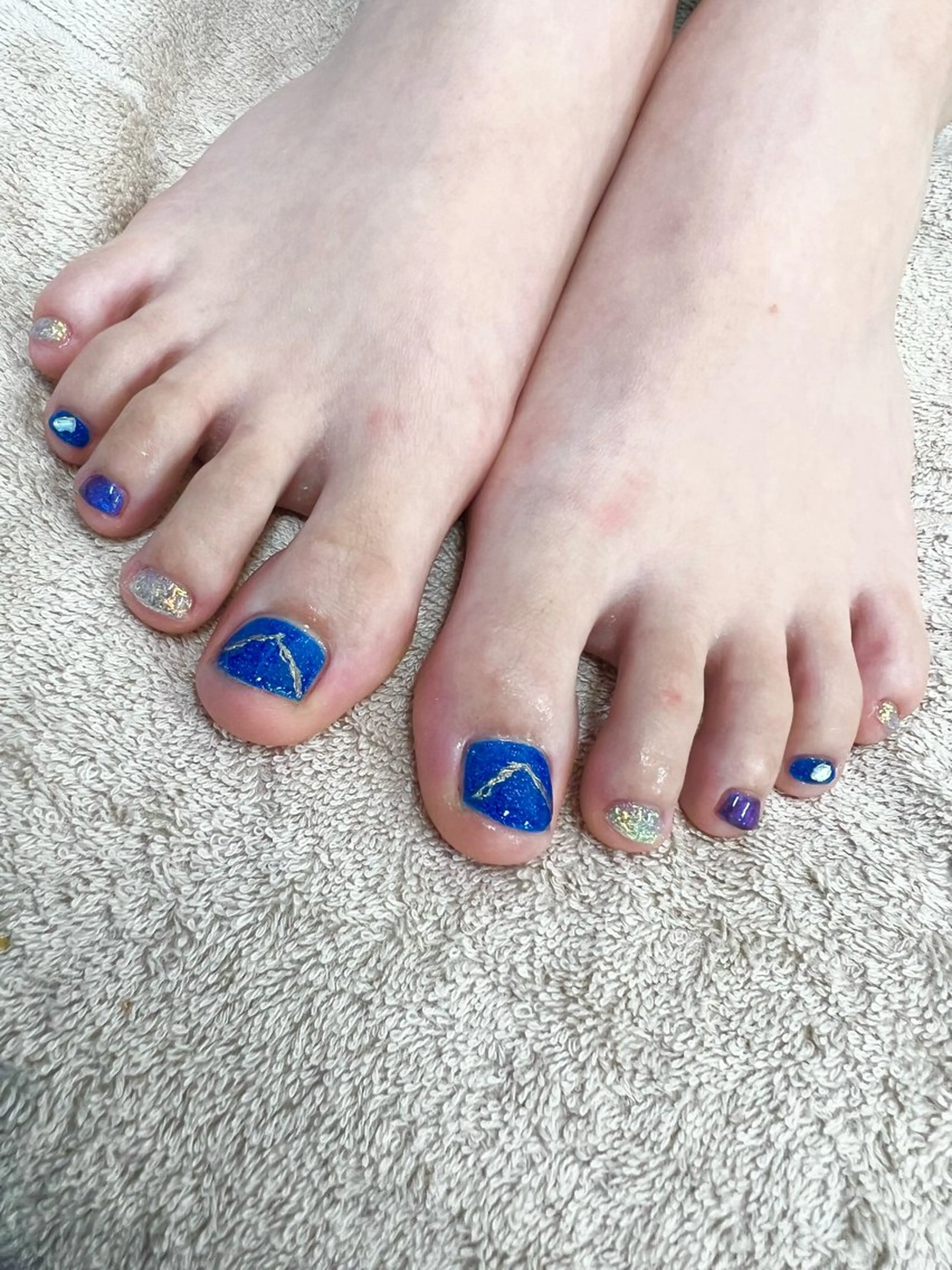 ネイル フットネイル 吉田 里菜のネイルデザイン