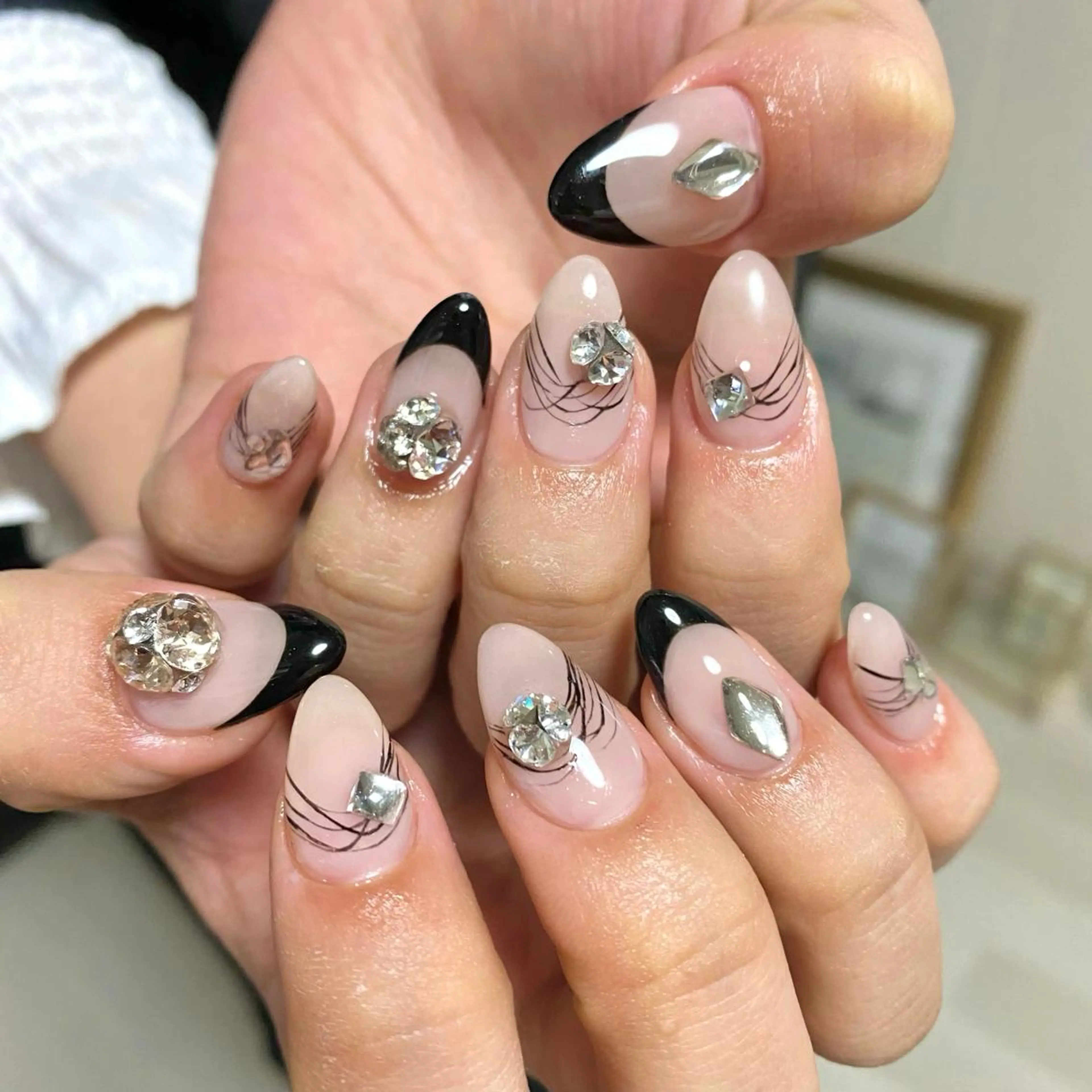 ネイル ハンドネイル Blomeel Nailのネイルデザイン