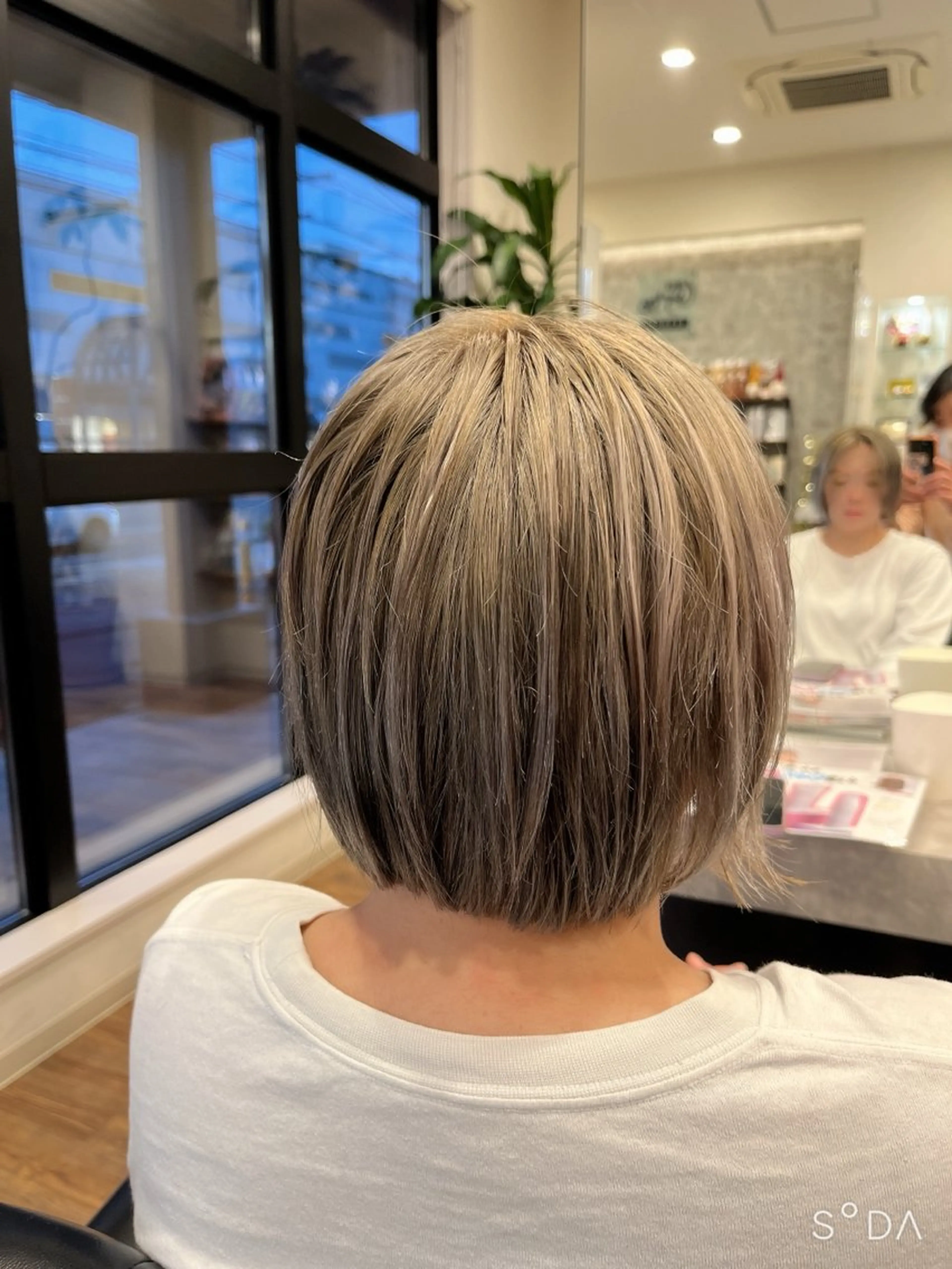 ショート カラー 高橋 春菜のヘアスタイル