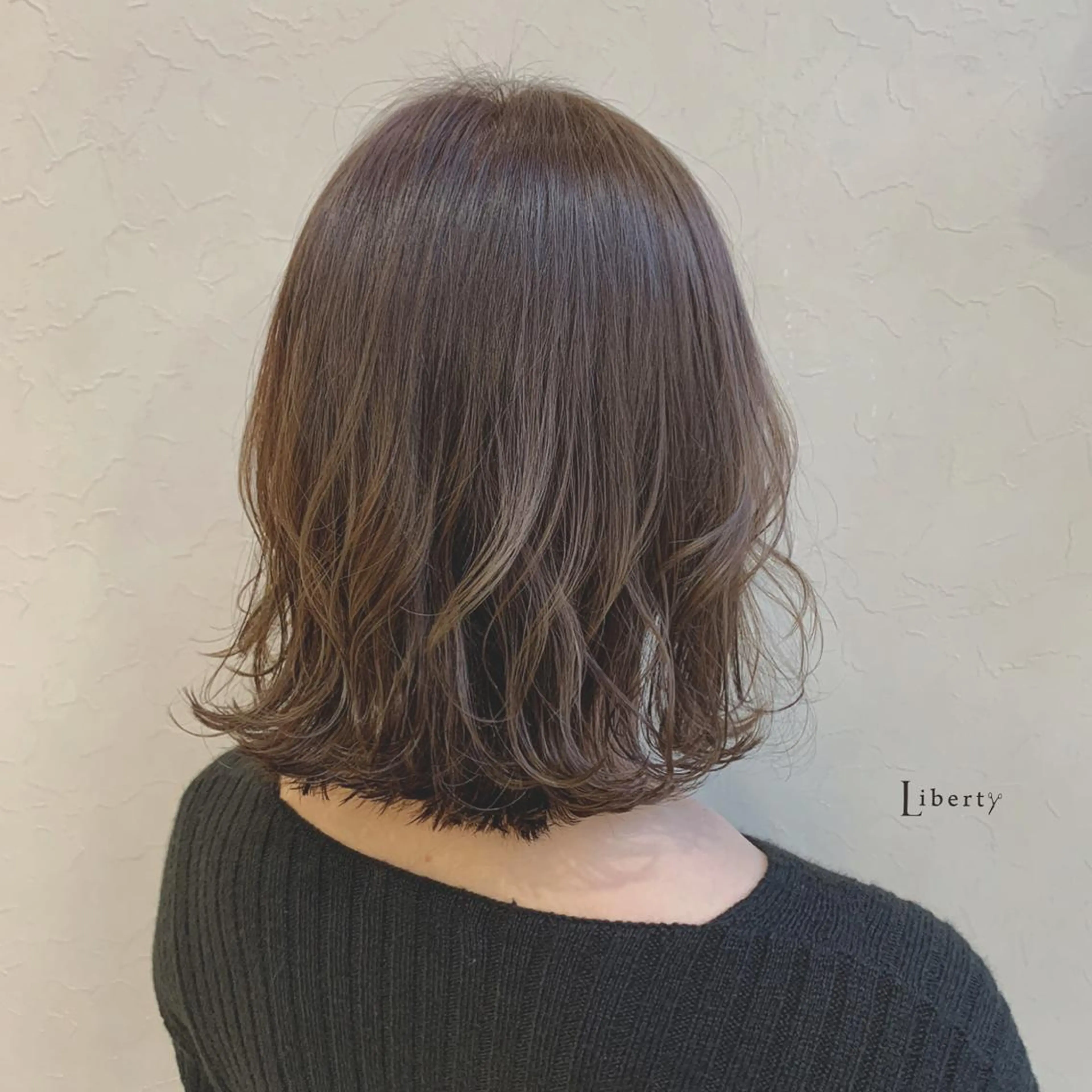 ミディアム カラー 切りっぱなしボブ ボブ 顔まわりレイヤー レイヤーカット メンズ指名多数!! SiLO 田島のヘアスタイル