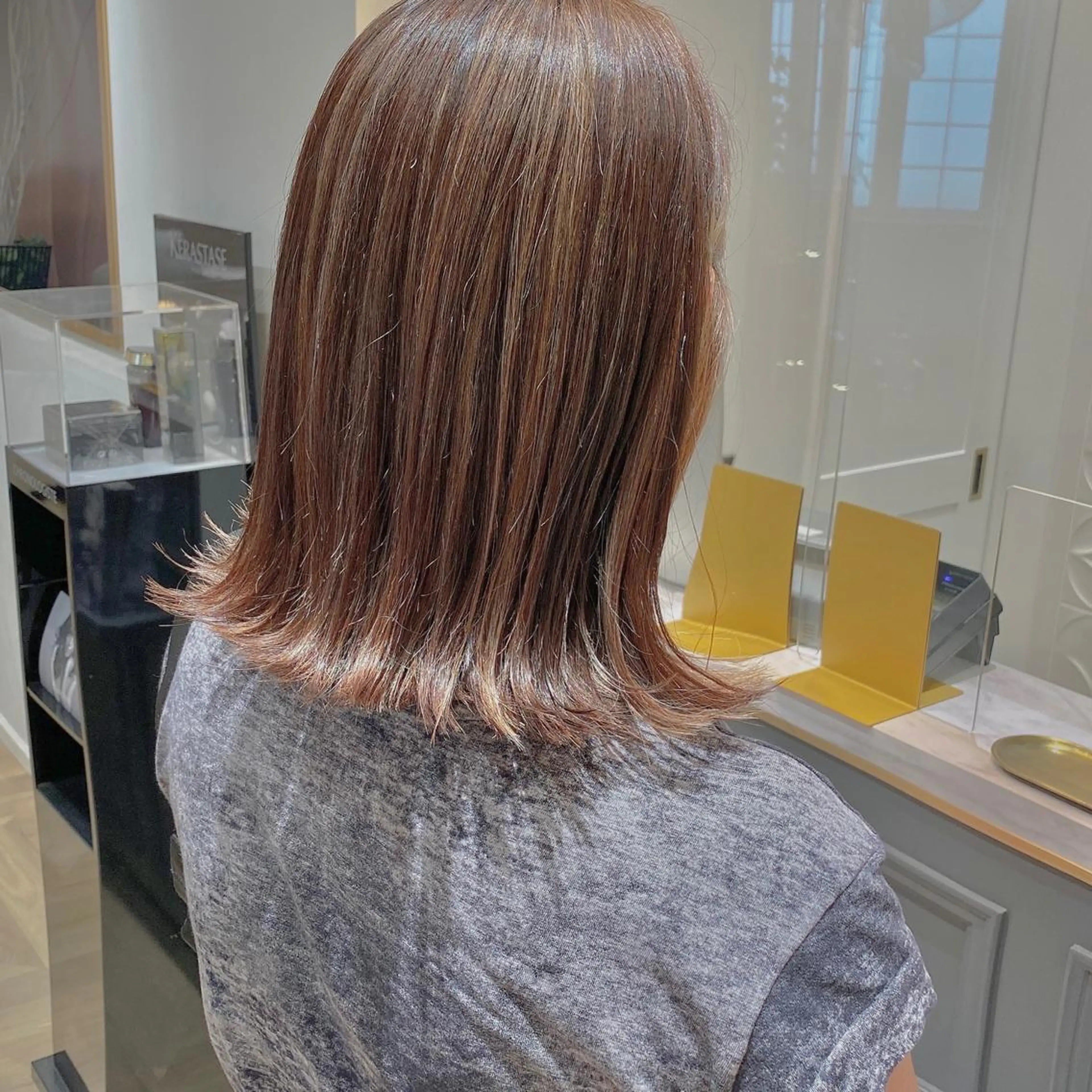 セミロング ハイライト 山根 賢樹のヘアスタイル