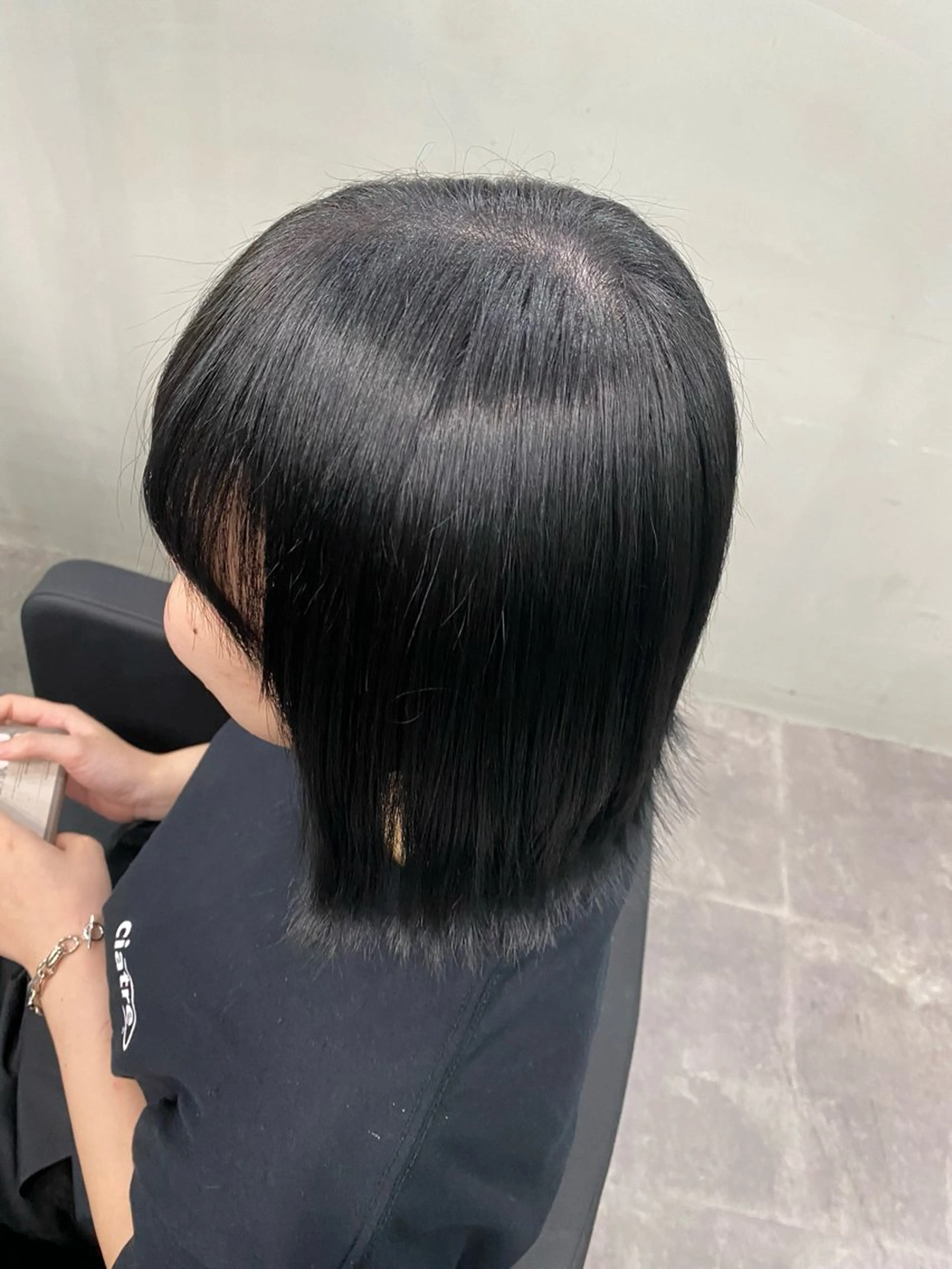 カラー 黒髪 ブルーカラー ブルーブラック yui/パーマ/ メンズカットのヘアスタイル