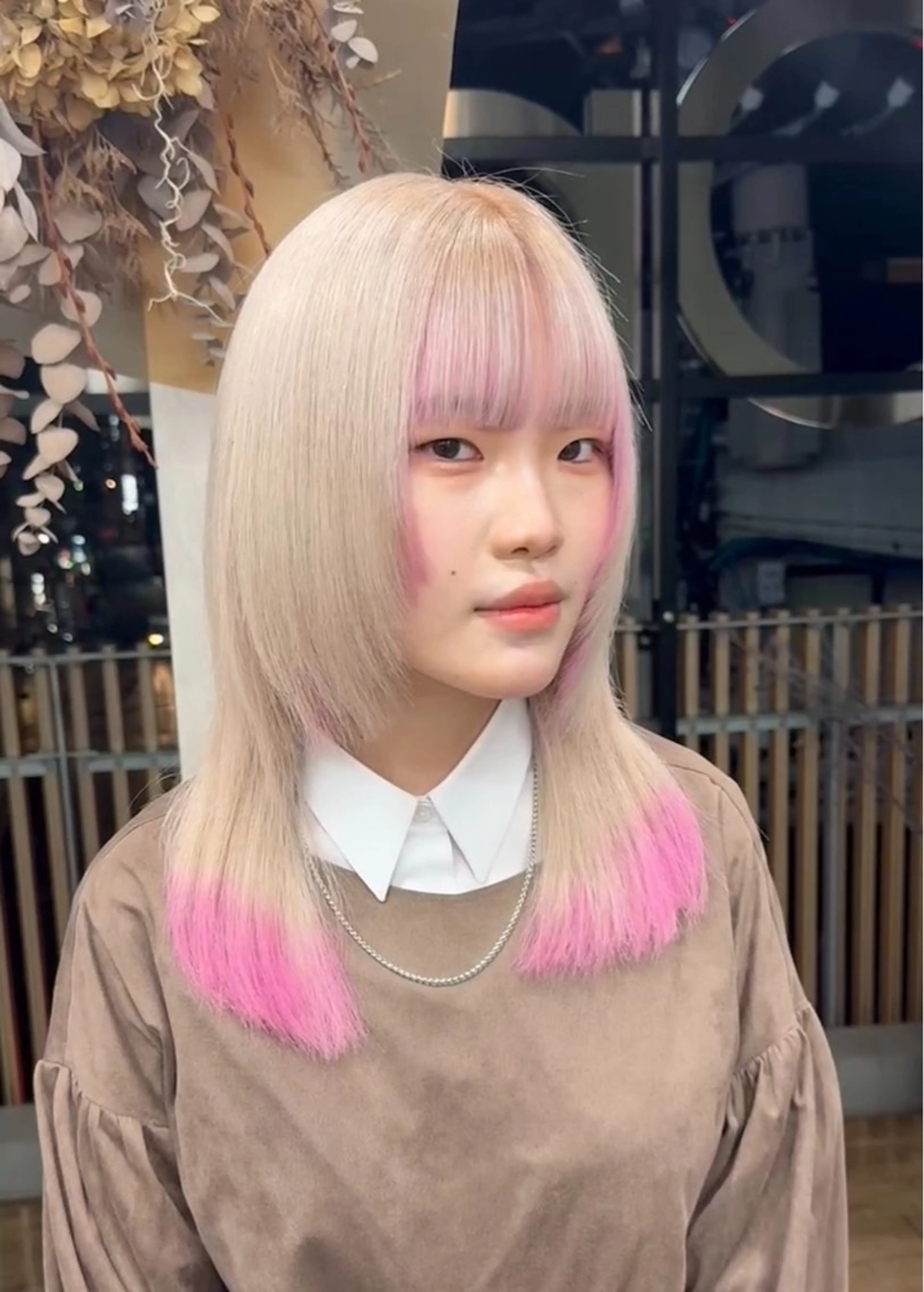 大人気🌈ケアブリーチ+【デザインカラー】+カット+トリートメント付き（最高級Aujua or SYSTEM）の写真