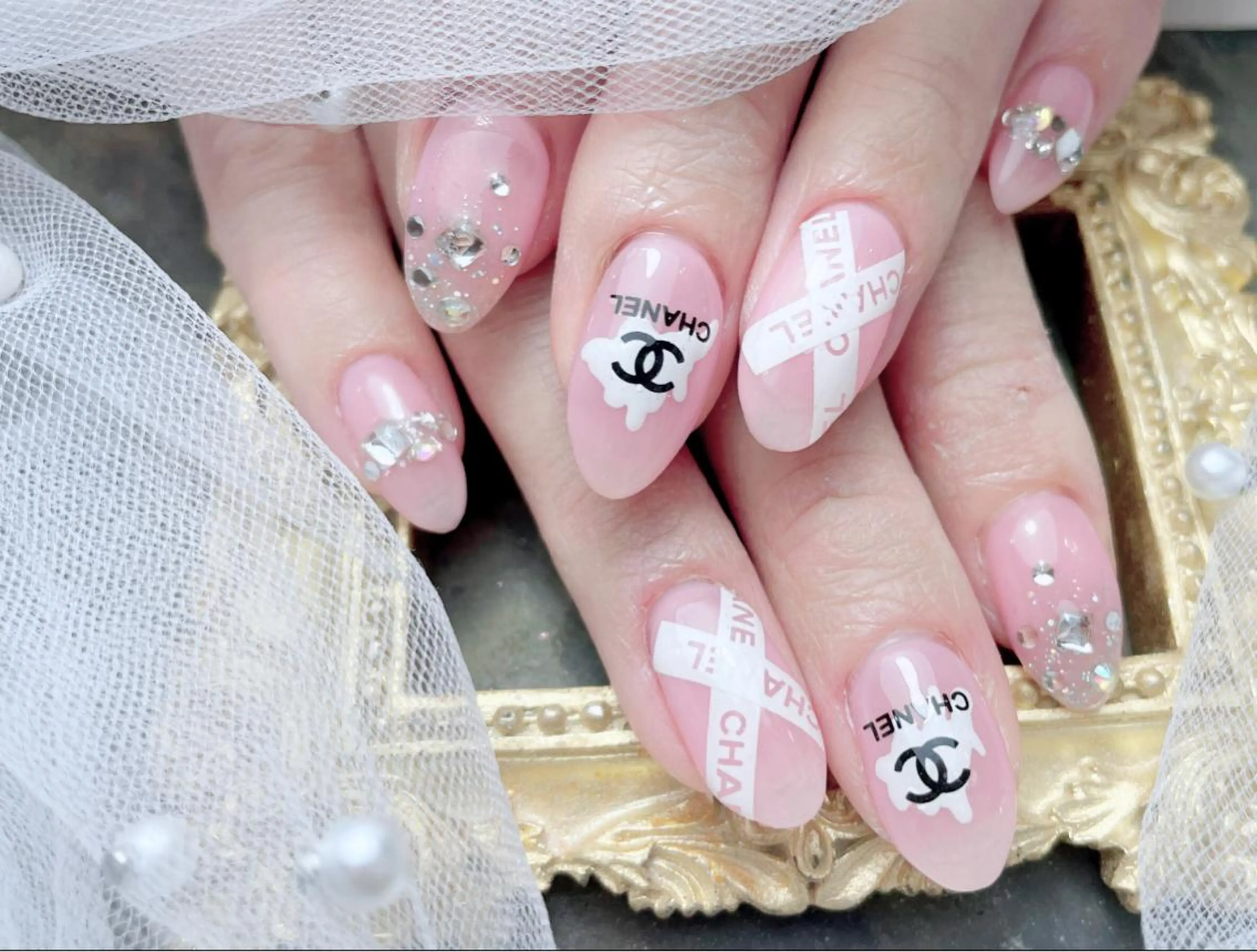 ネイル ハンドネイル マジックミラー所属・マジック ミラーのネイルデザイン