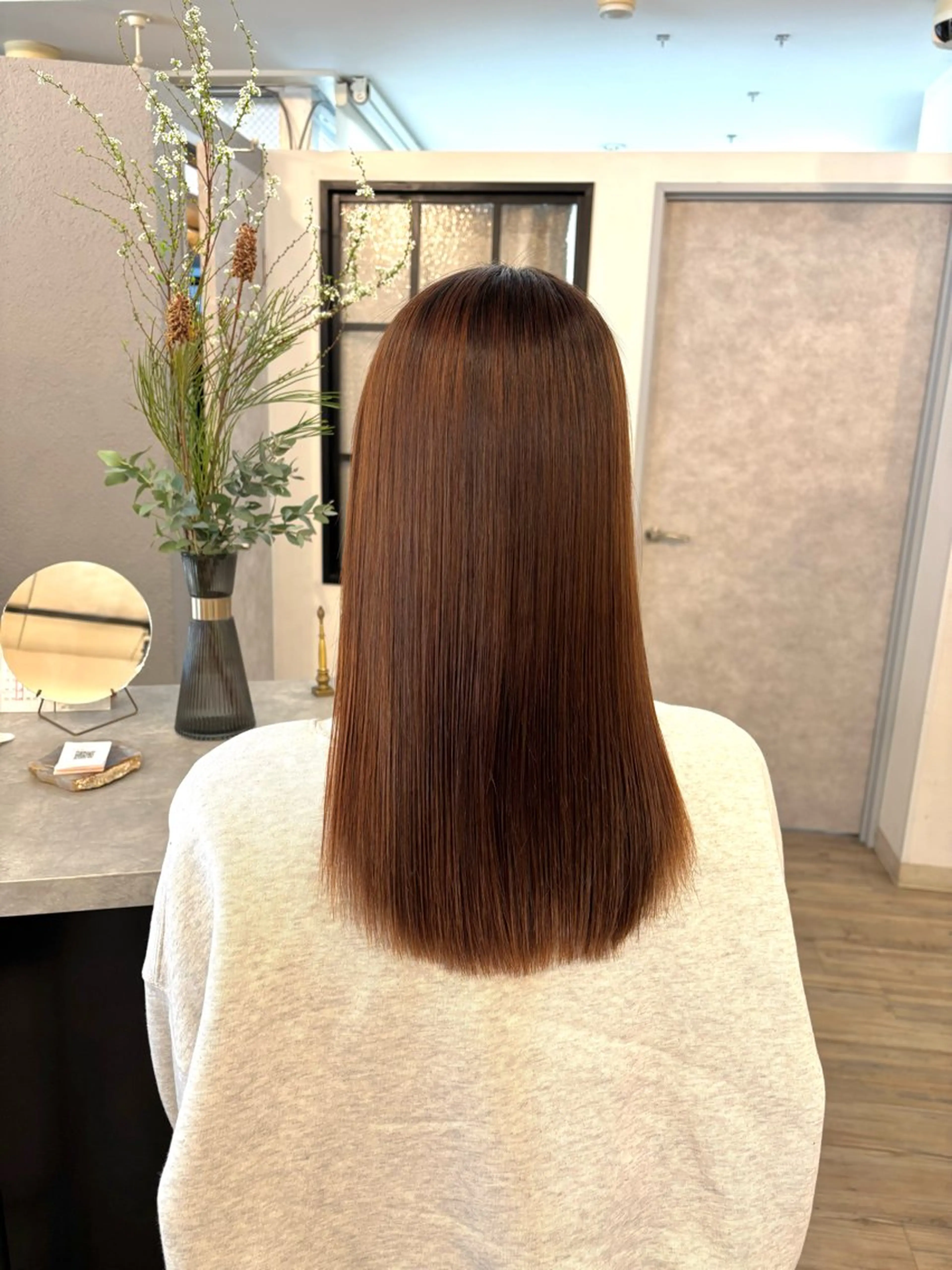 セミロング パーマ カット 縮毛矯正 トリートメント VISAGE ba.sk 金子詩帆のヘアスタイル