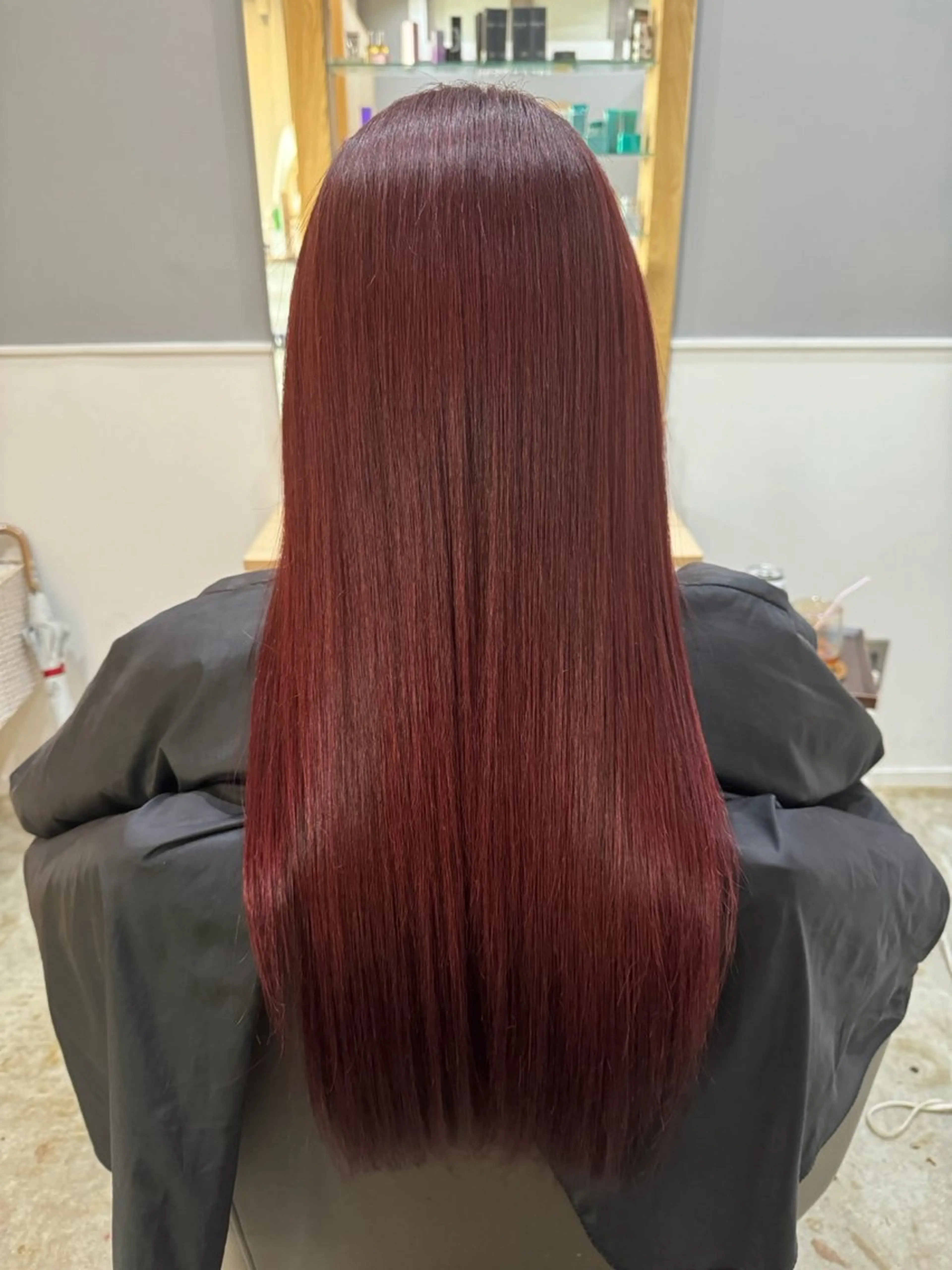 カラー miloc minamiのヘアスタイル