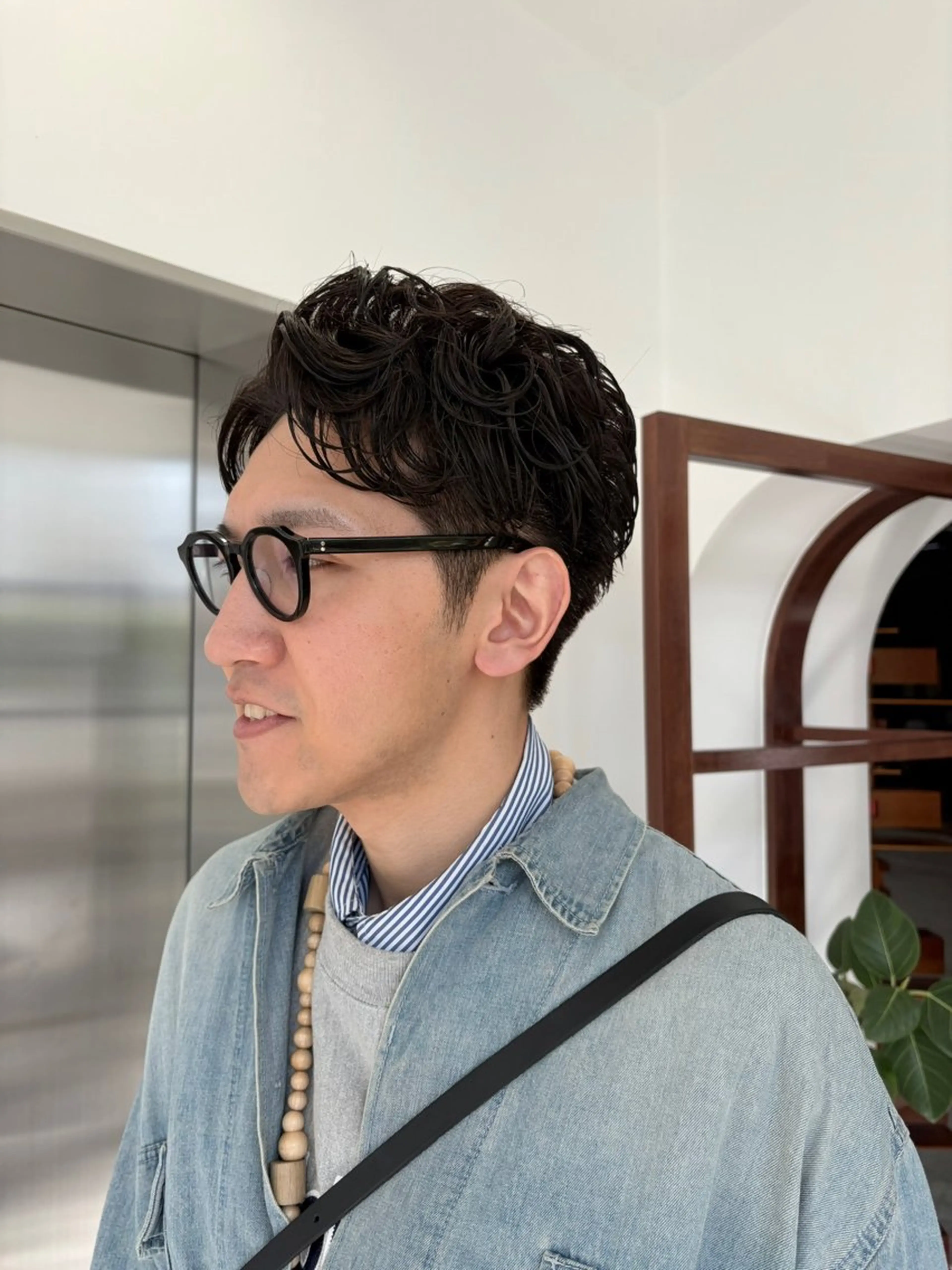 メンズ メンズパーマ 金子 賢人のヘアスタイル