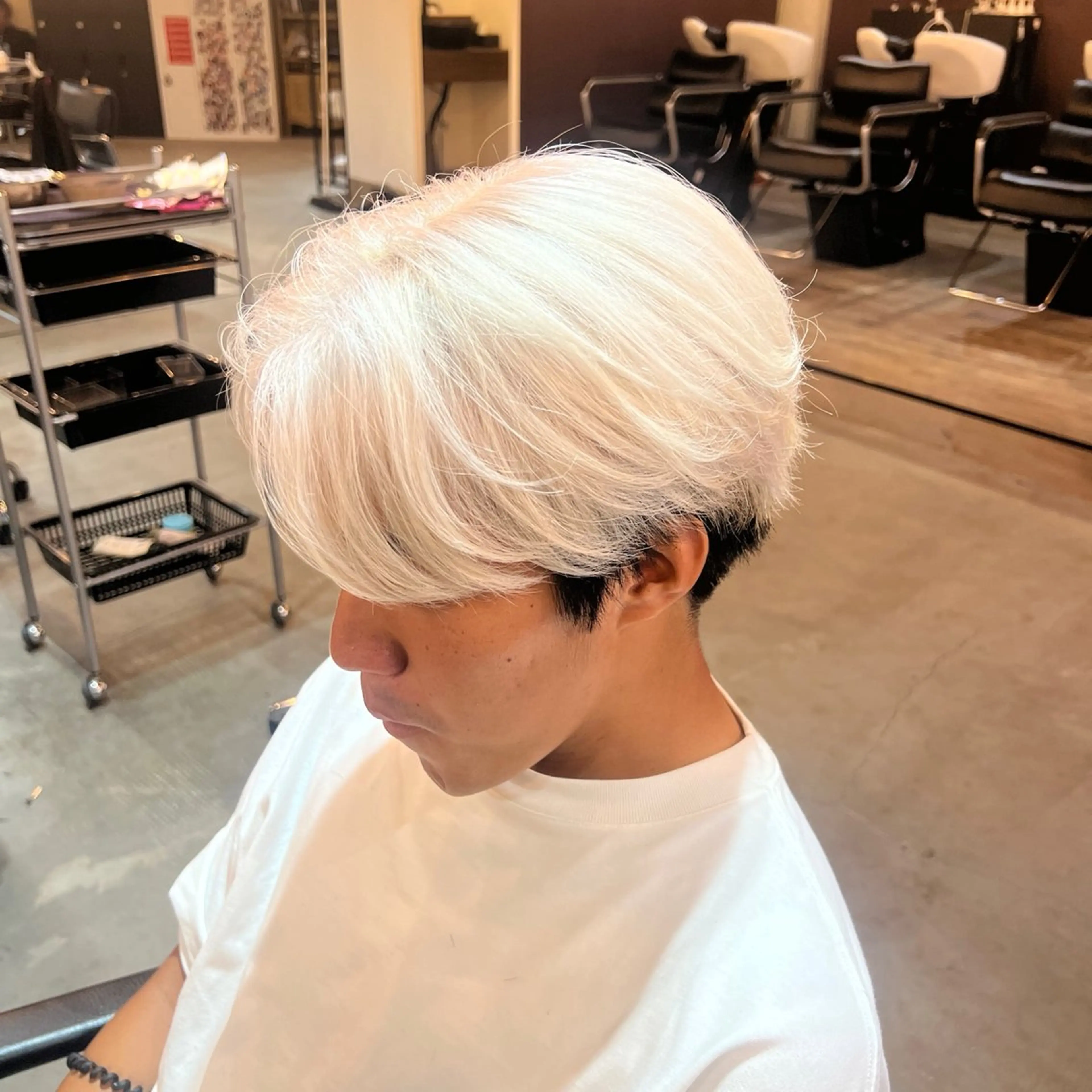 【✅ 平日限定価格 ✅】メンズカット+ダブルカラー #ハイライト#メッシュ#ミルクティー#シルバー#ホワイトの写真