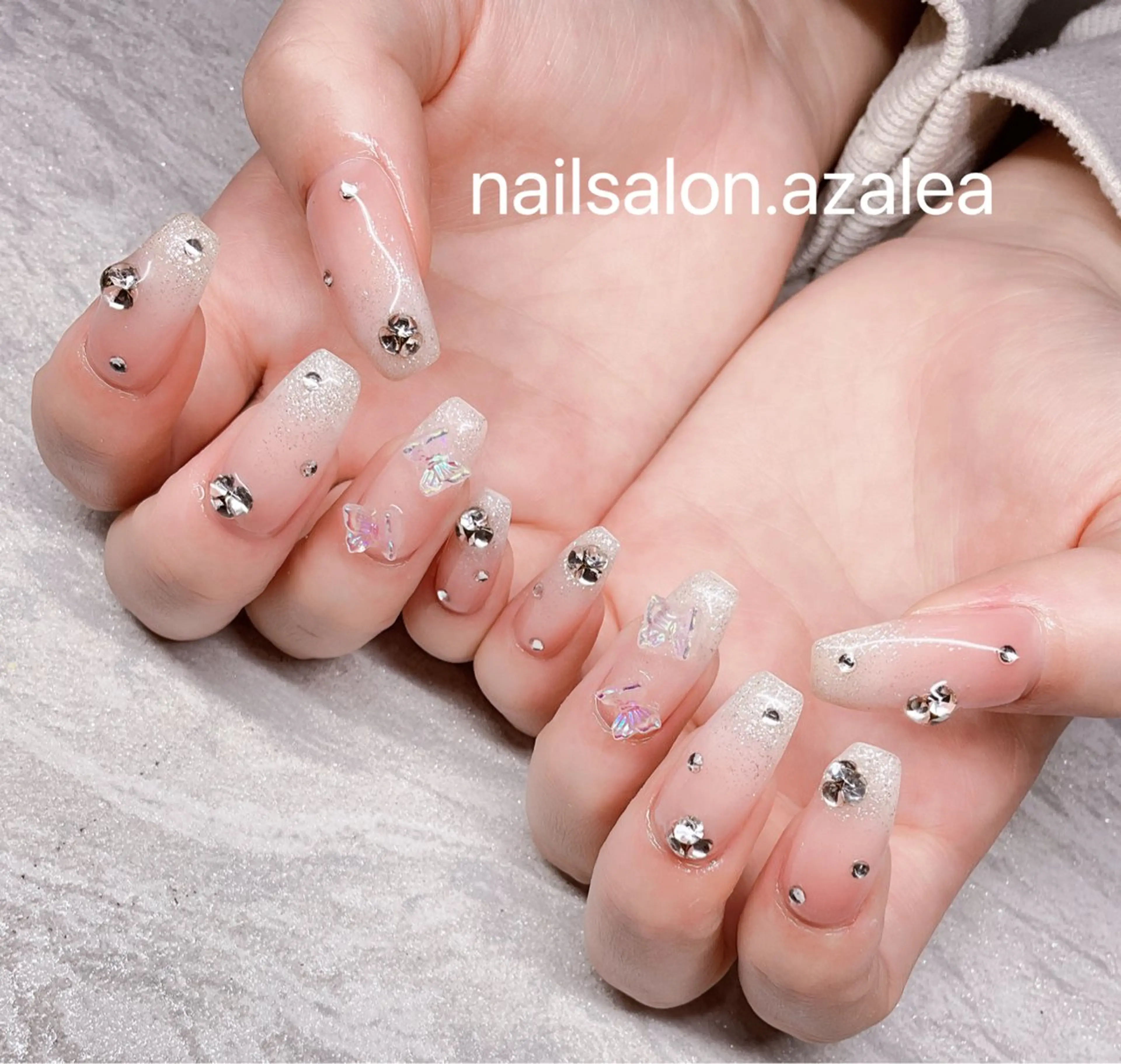 ネイル ハンドネイル R inのネイルデザイン