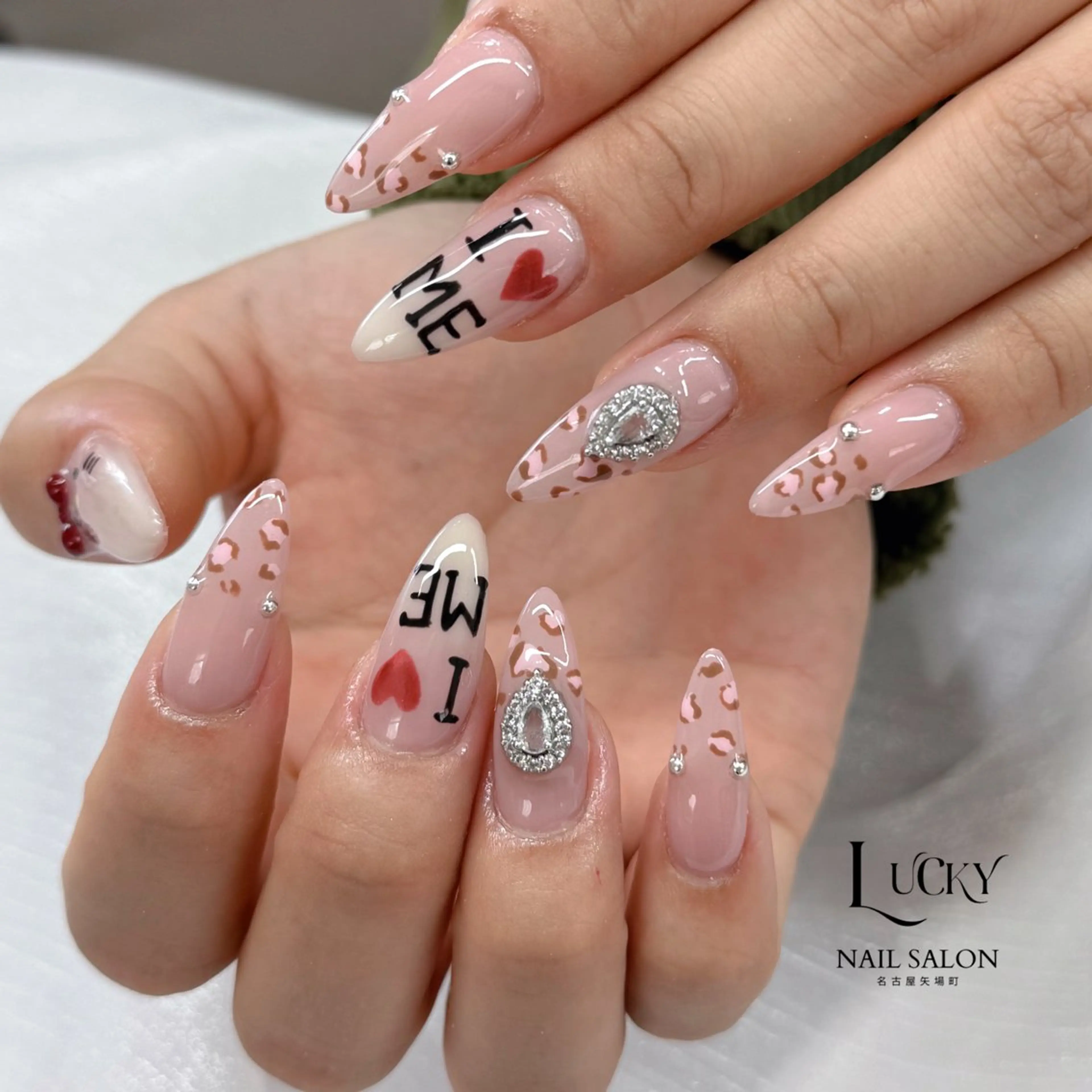 ネイル アートネイル ジェルネイル ロングネイル 持ち込み シンプルネイル ハンドネイル Lucky Nail Salonのネイルデザイン