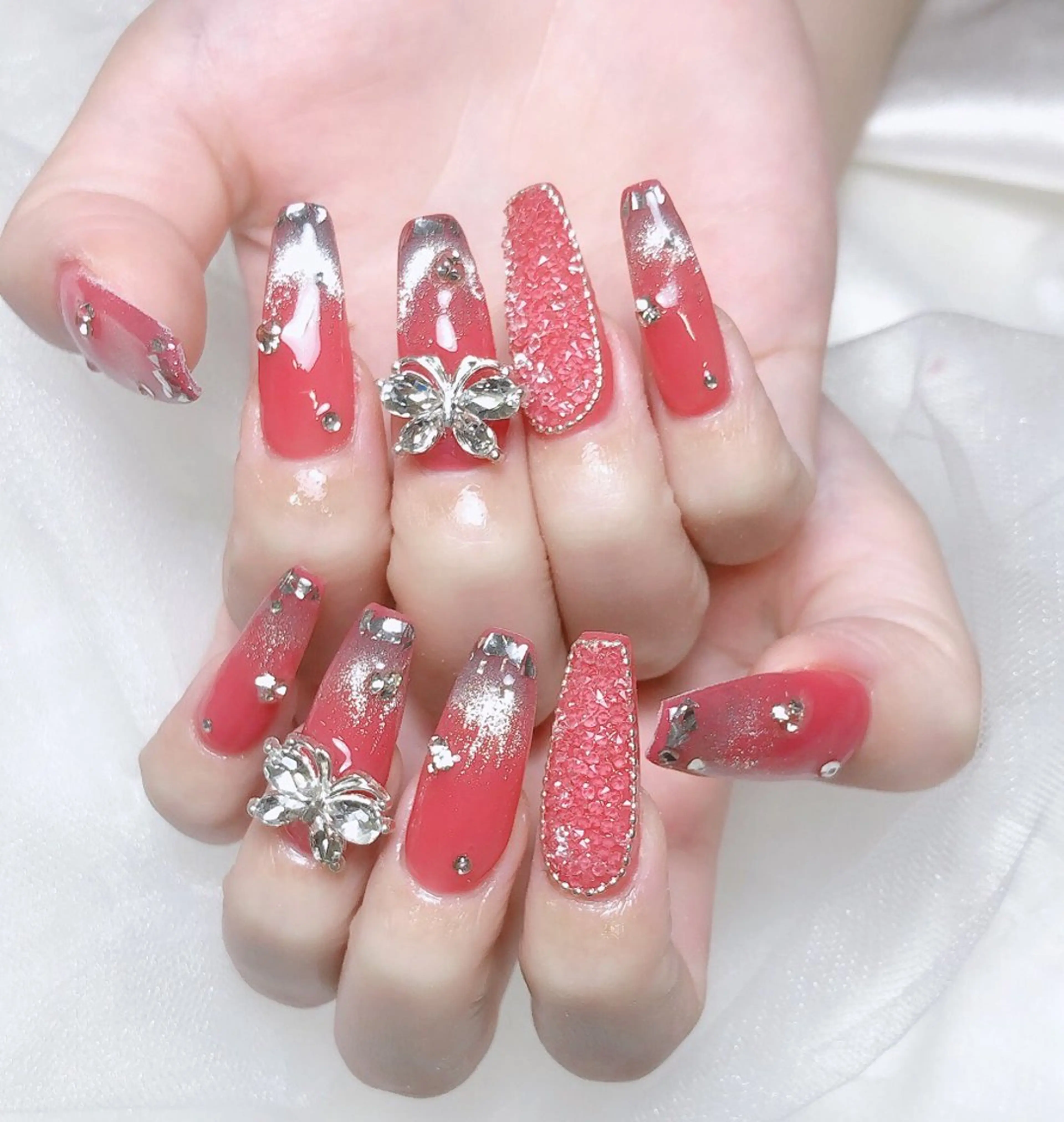 ネイル ハンドネイル LR.ONE ヨウのネイルデザイン