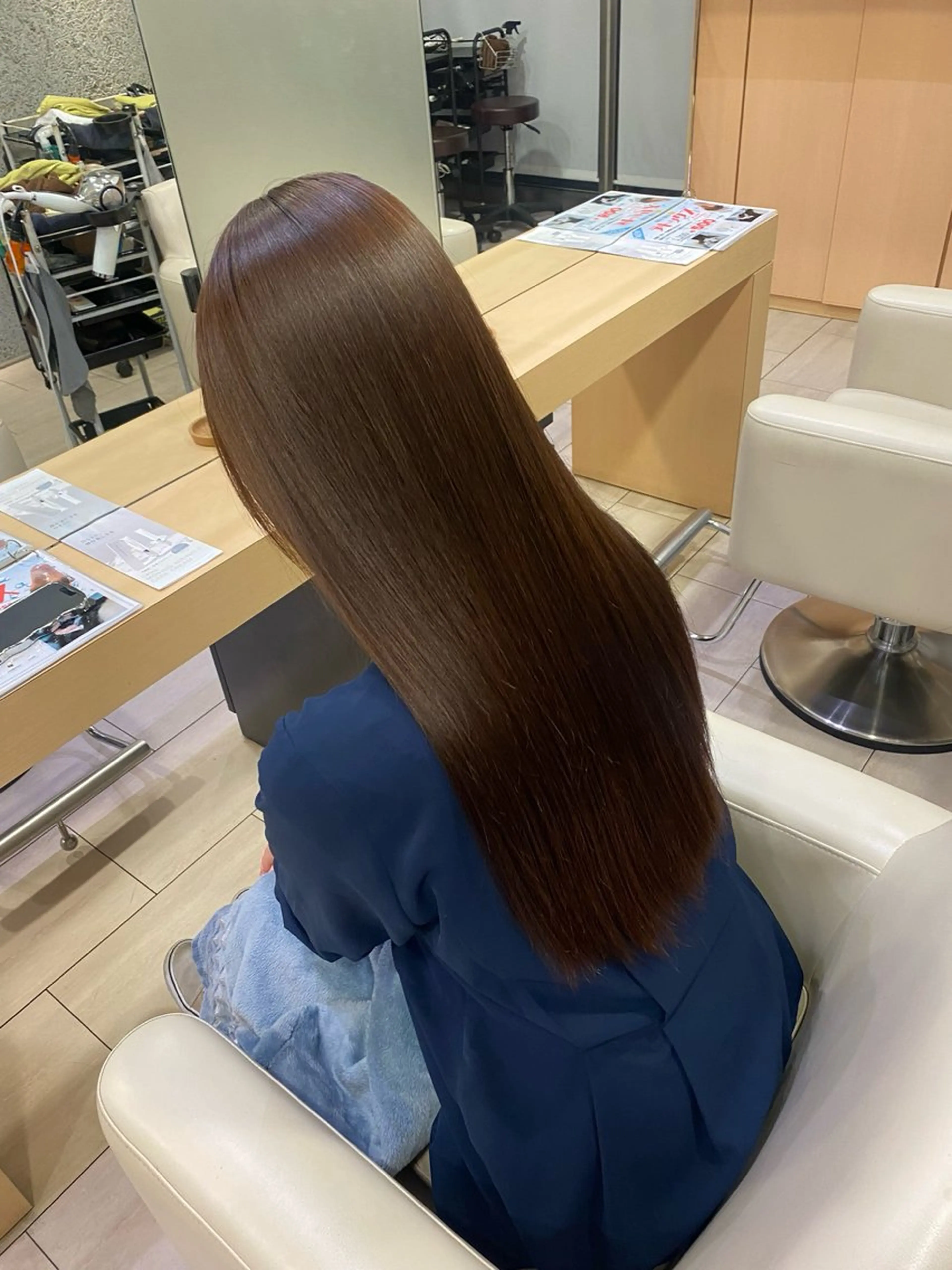 ロング チョコレートブラウン ヘアカラー 武富 果音のヘアスタイル