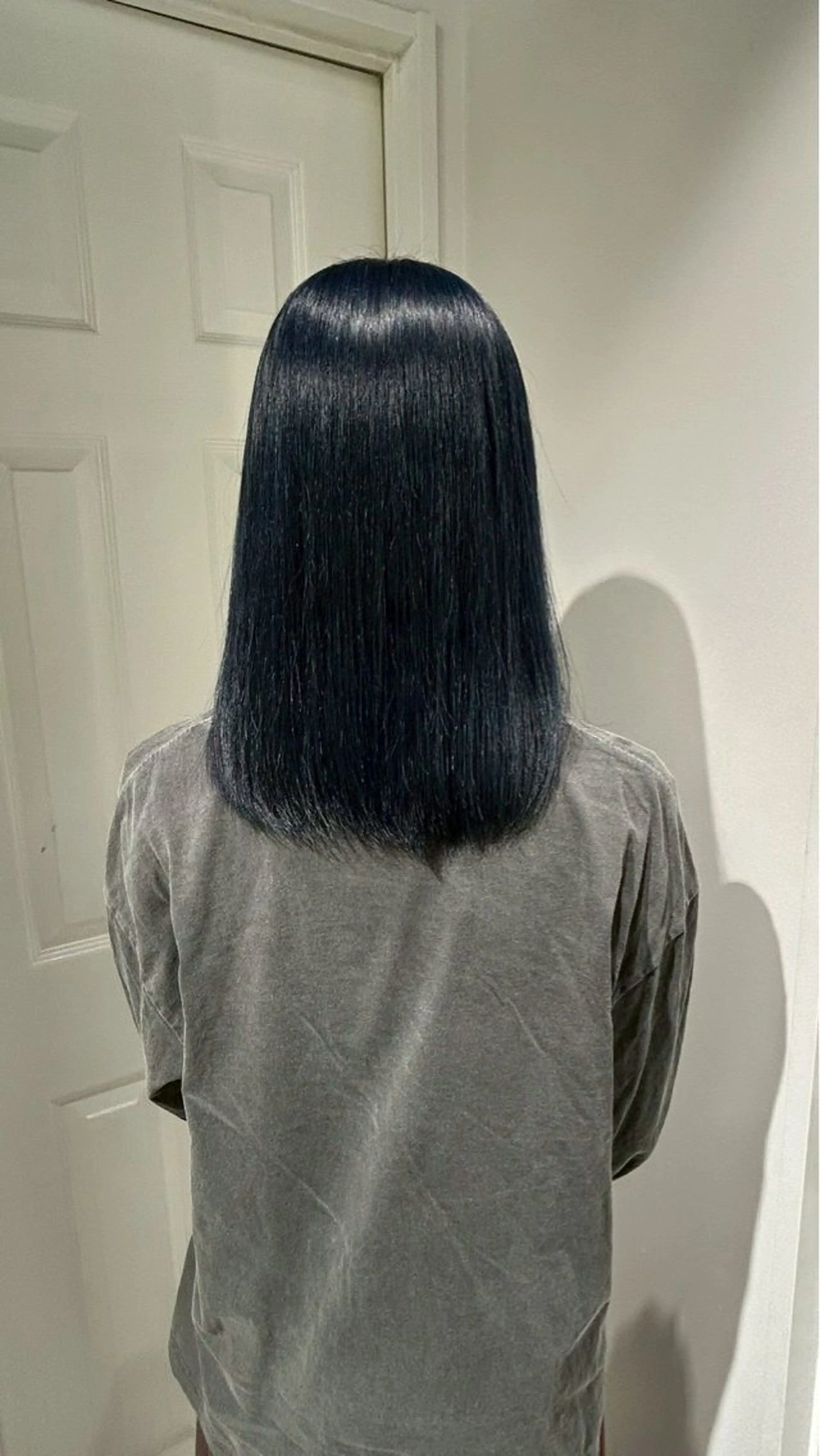 セミロング カラー ヘアカラー トリートメント himari💜 ハイトーンカラーのヘアスタイル