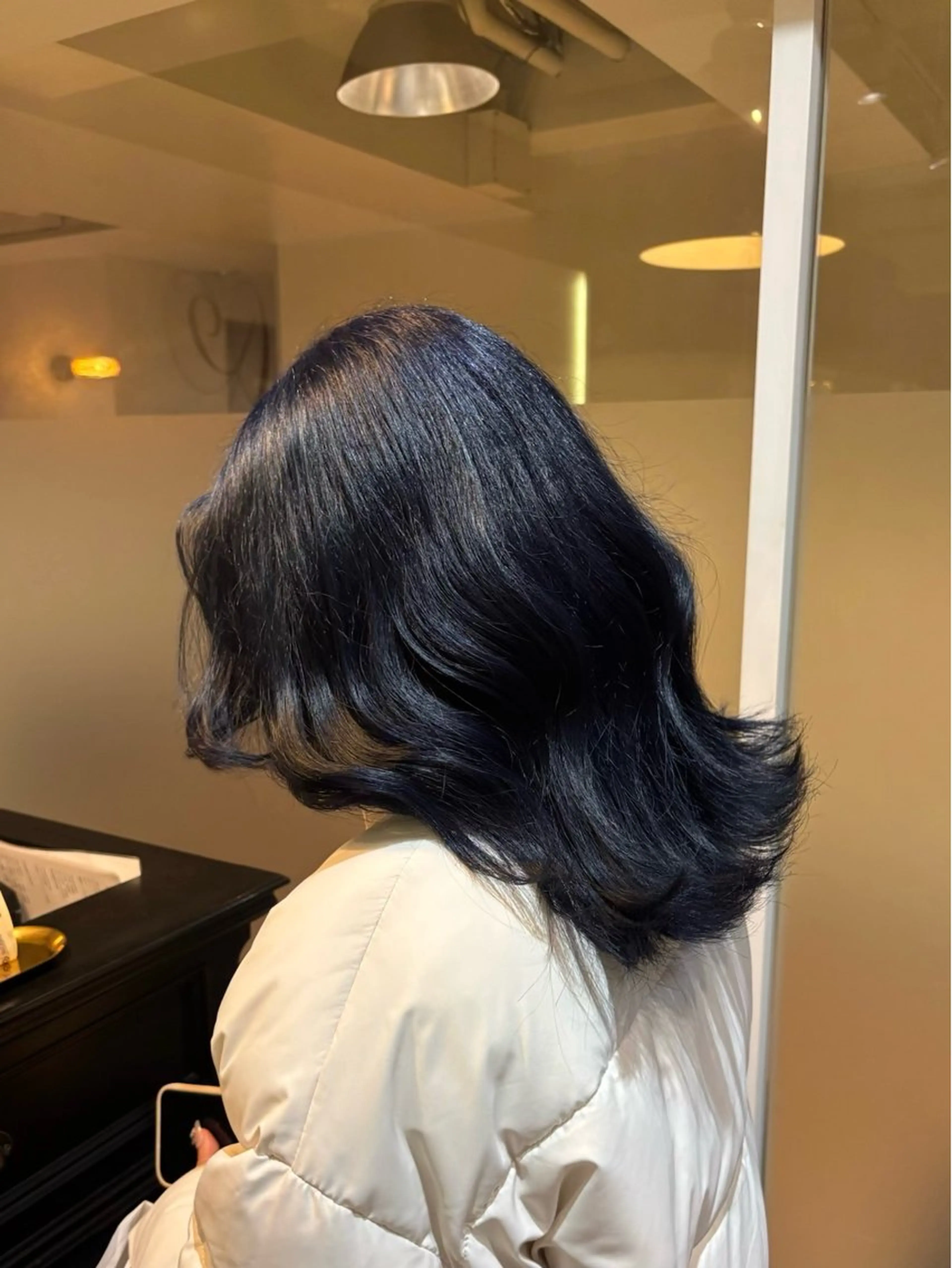 セミロング カラー 黒髪 ブルーカラー ブルーブラック レイヤー sala 推しカラー職人🎀のヘアスタイル