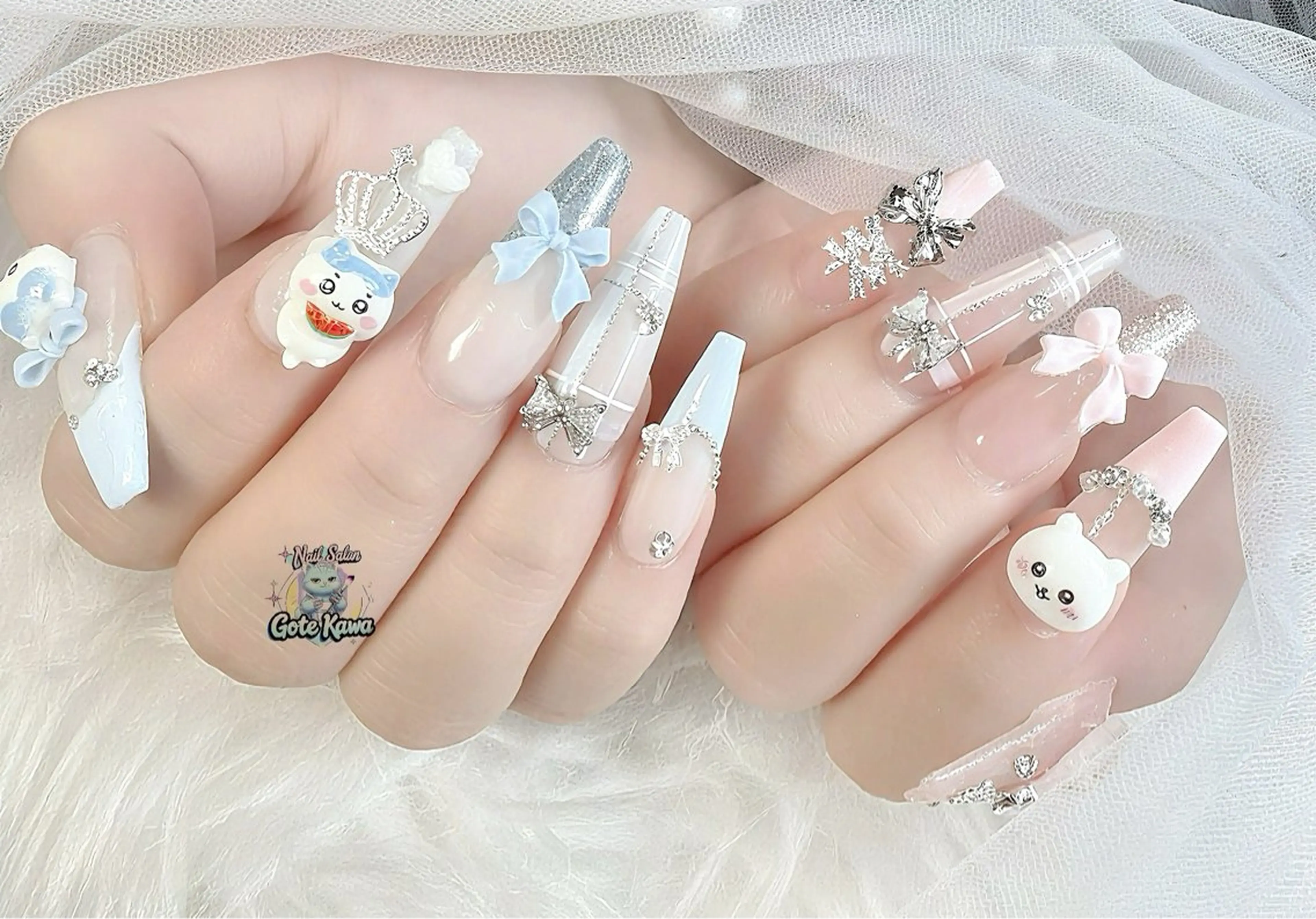 ネイル アートネイル オーロラネイル ボルドー チークネイル フレンチネイル ハンドネイル ハンドケア Gote Kawa nail salonのネイルデザイン