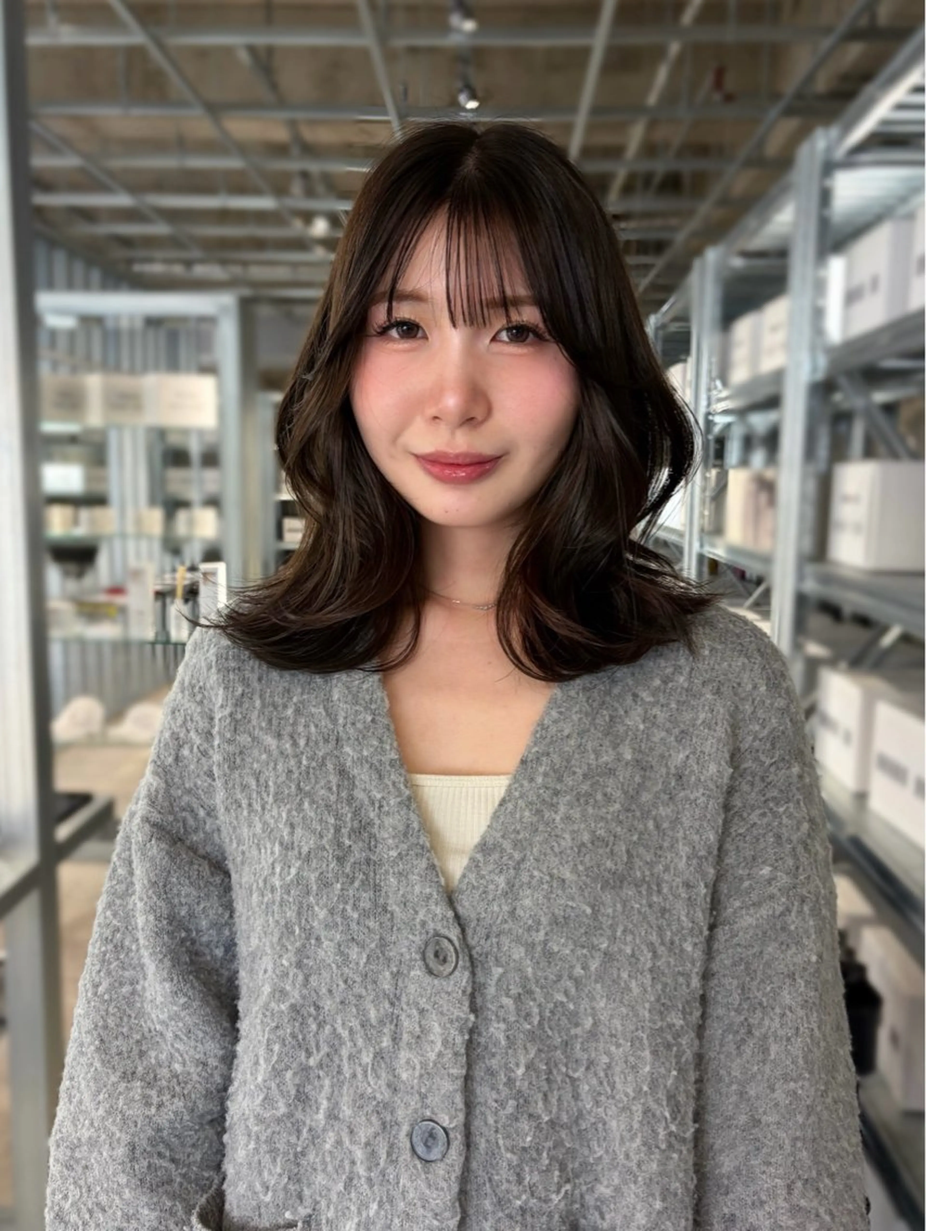 ミディアム カット ヘアカラー トリートメント ダブルカラー/レイヤ ーカット 🤍ゆきなのヘアスタイル