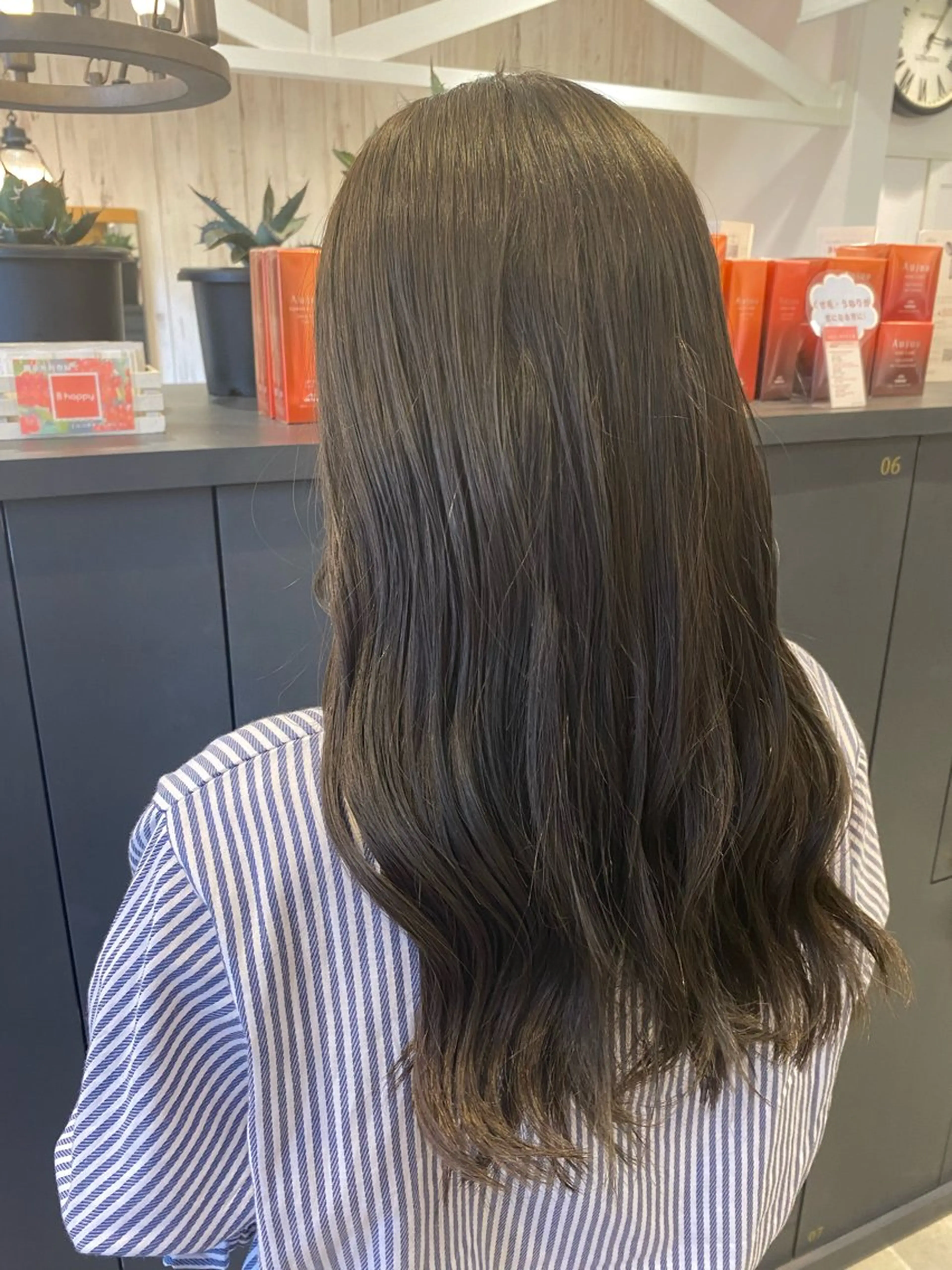 ロング カラー グレージュ ヘアカラー 柴田 枝利子のヘアスタイル